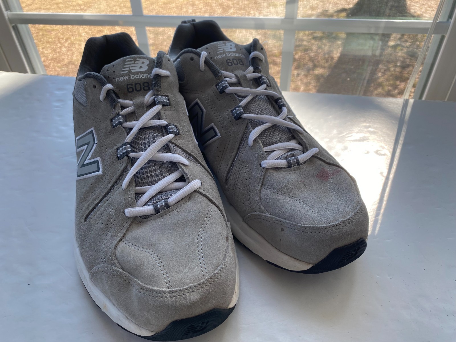 Men’s Sz 11 2E New Balance MX608UG5 Running Shoes Gray