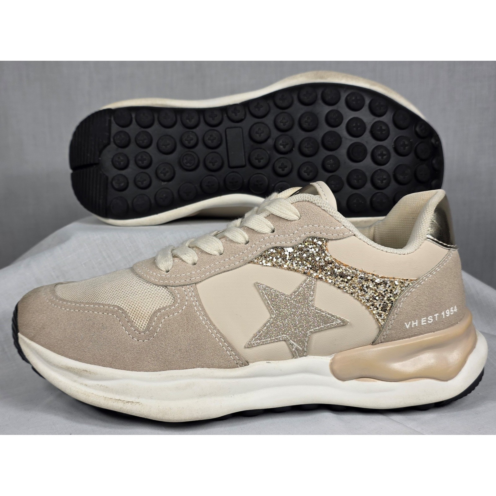Vintage Havana Gadol Beige Tan Gold Glitter Star Sneakers VH EST 1954 Womens 7.5