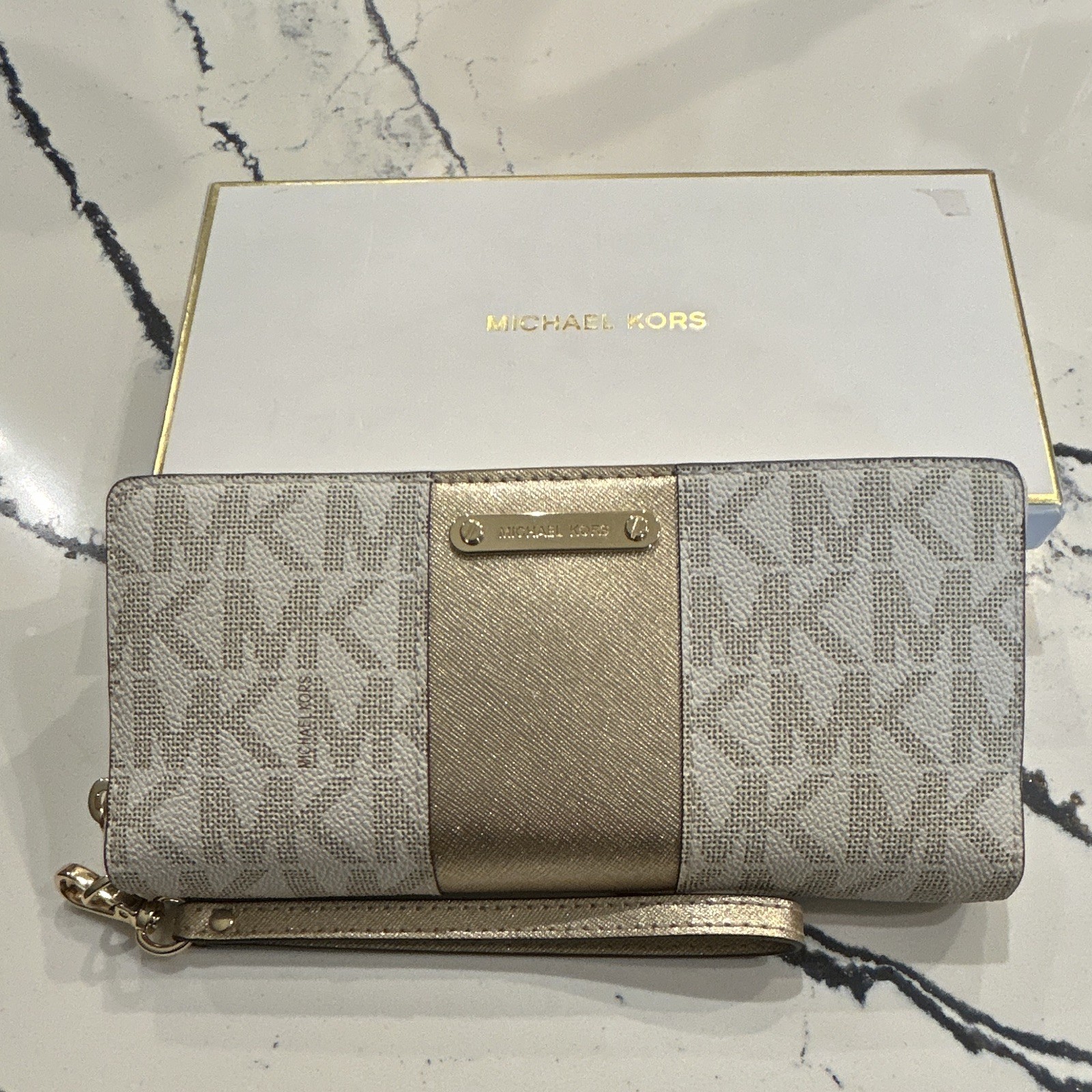 Michael Kors Logo Zip-Around Wristlet Wallet Organizer Credit Card Gold Ivory