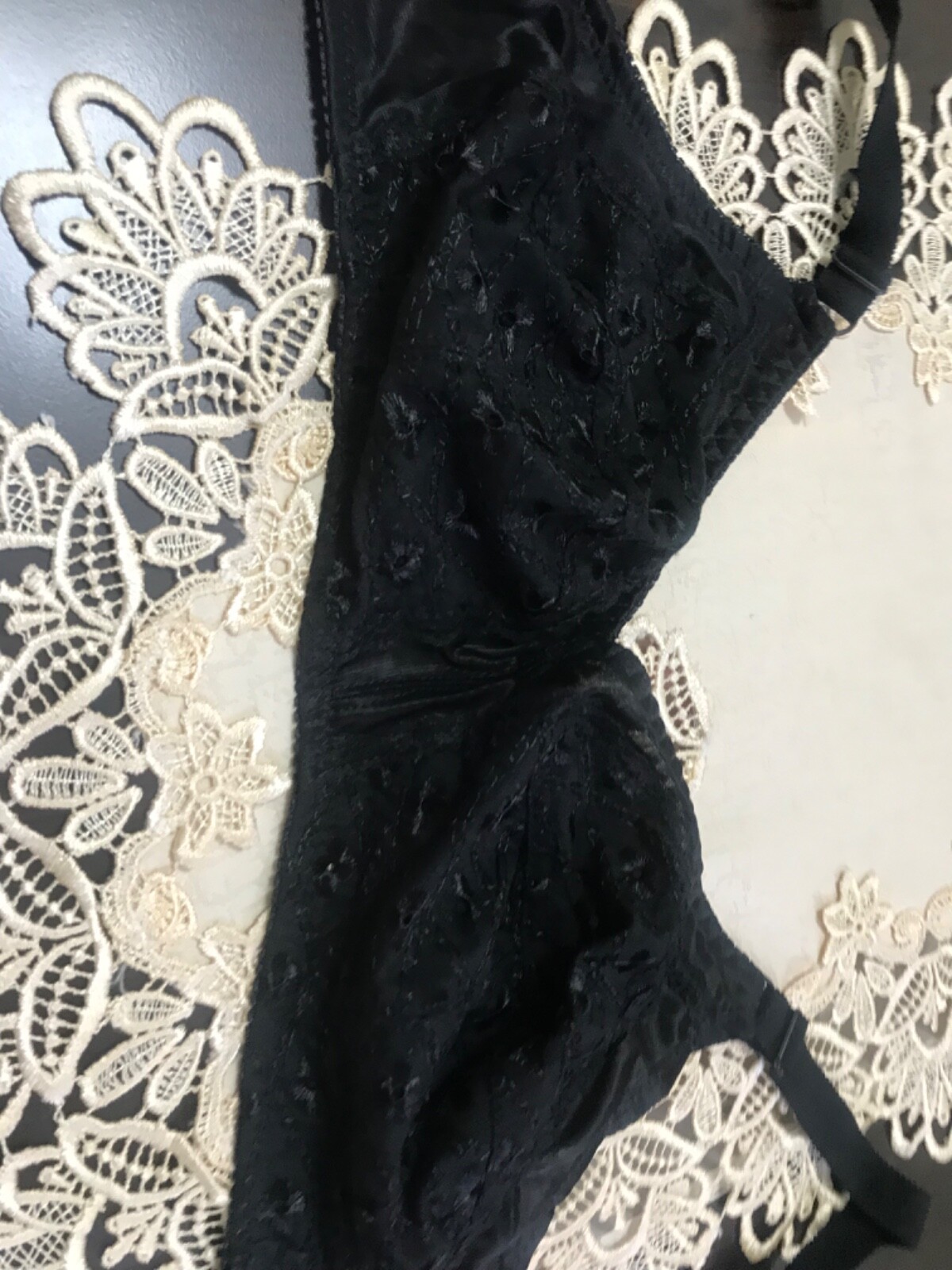 Bra UNBRANDEDD Size uS40cit6c eu90c unpadded wireless black