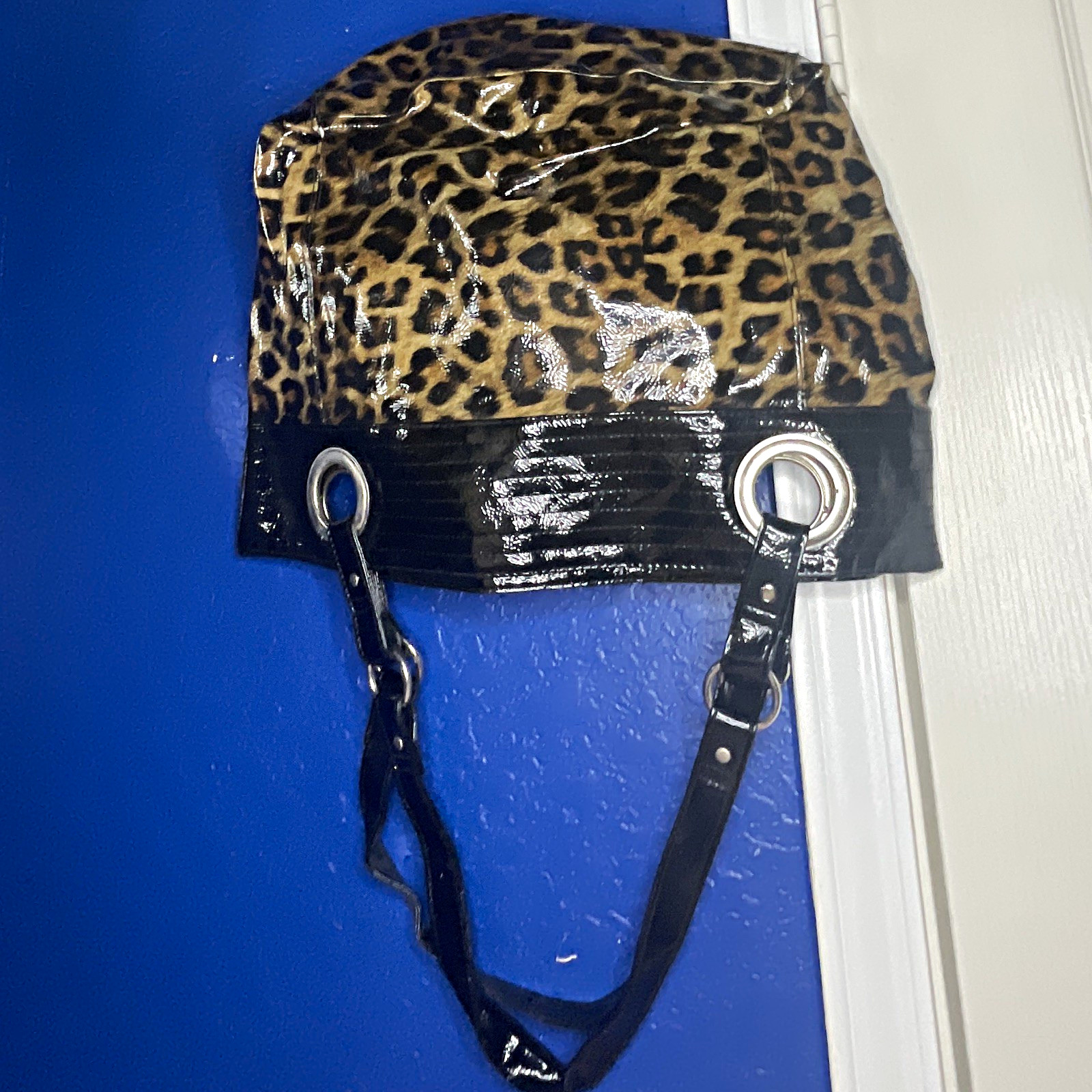 Black Leopard Animal Print Patent Shoulder Bag Zip Top Silver Hardware Pockets