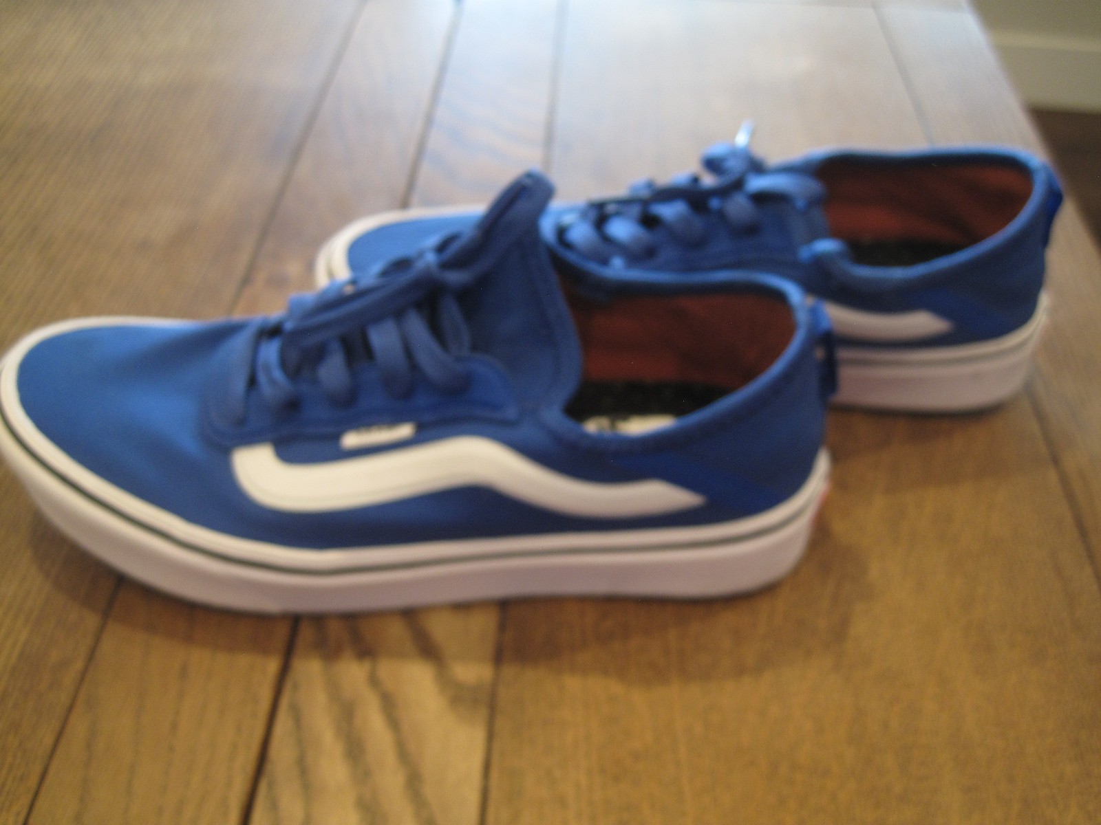 Vans Royal-Blue ComfyCush size men 6.5 women 8