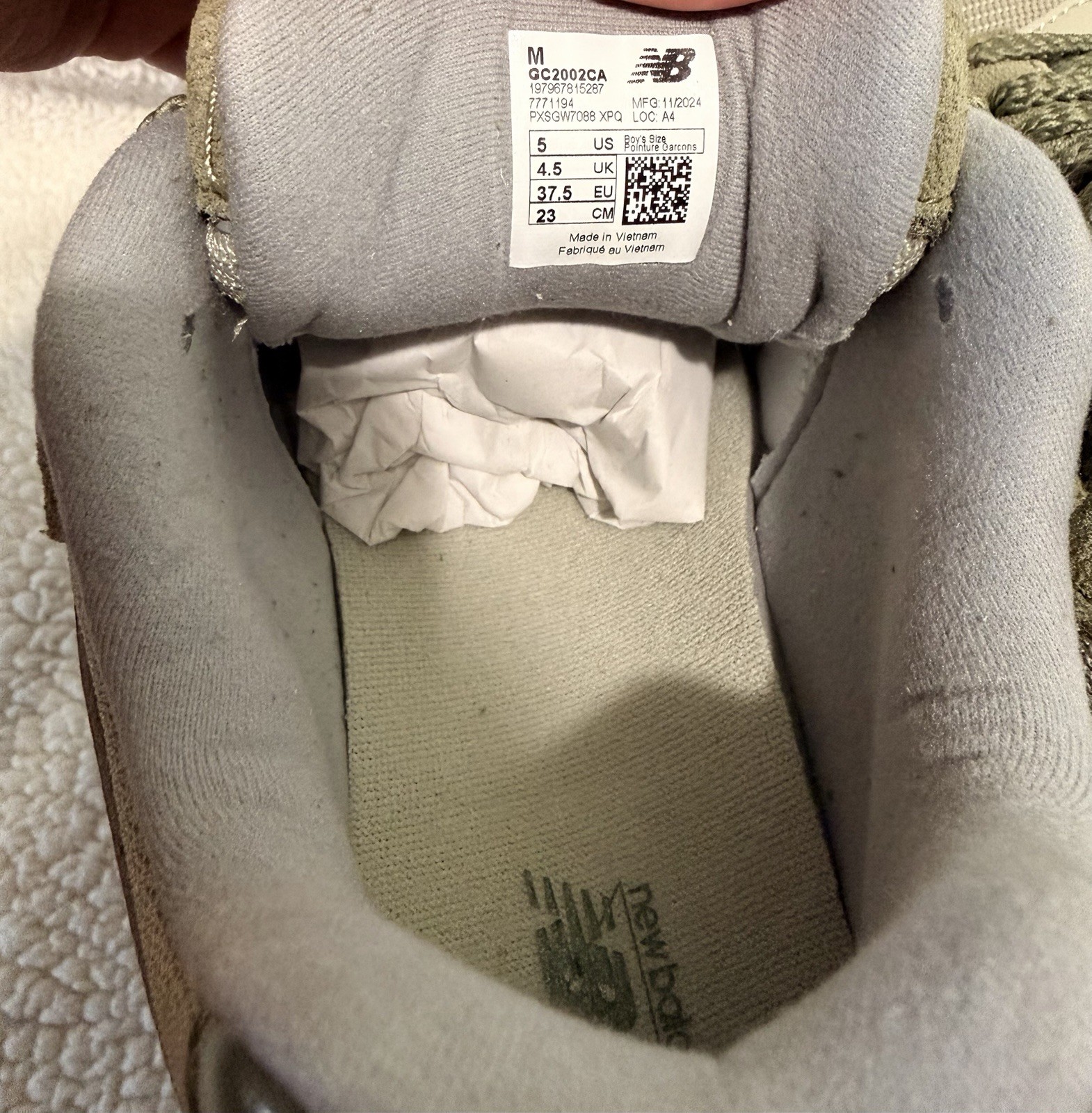 New Balance 2002R Unisex Kids Athletic Sneakers US 5 M Green/Gray Suede GC2002CA
