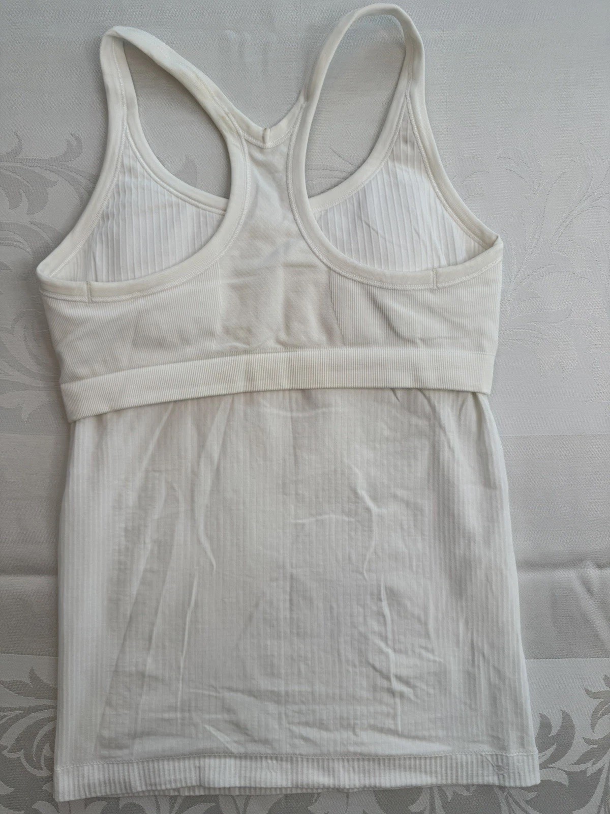 Lululemon Ebb To Street Tank Top Racerback athletic workout Size 6 B/C cup WHITE
