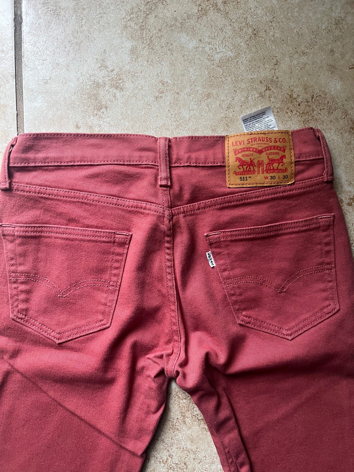 Levi’s 511 Men’s Denim Slim Fit Jeans Red size w30 L30 30×30 salmon pink white