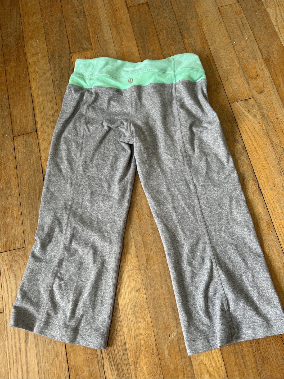 Lululemon Gray Mint Green Wide Leg Crop Yoga Pants Mid Rise Size 4-6 Approx