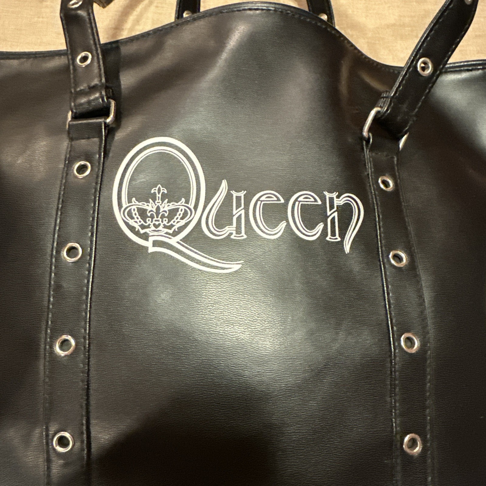 RARE Queen Band x We Will Rock You Limited Run Studded Purse w Logo Lining. NWOT
