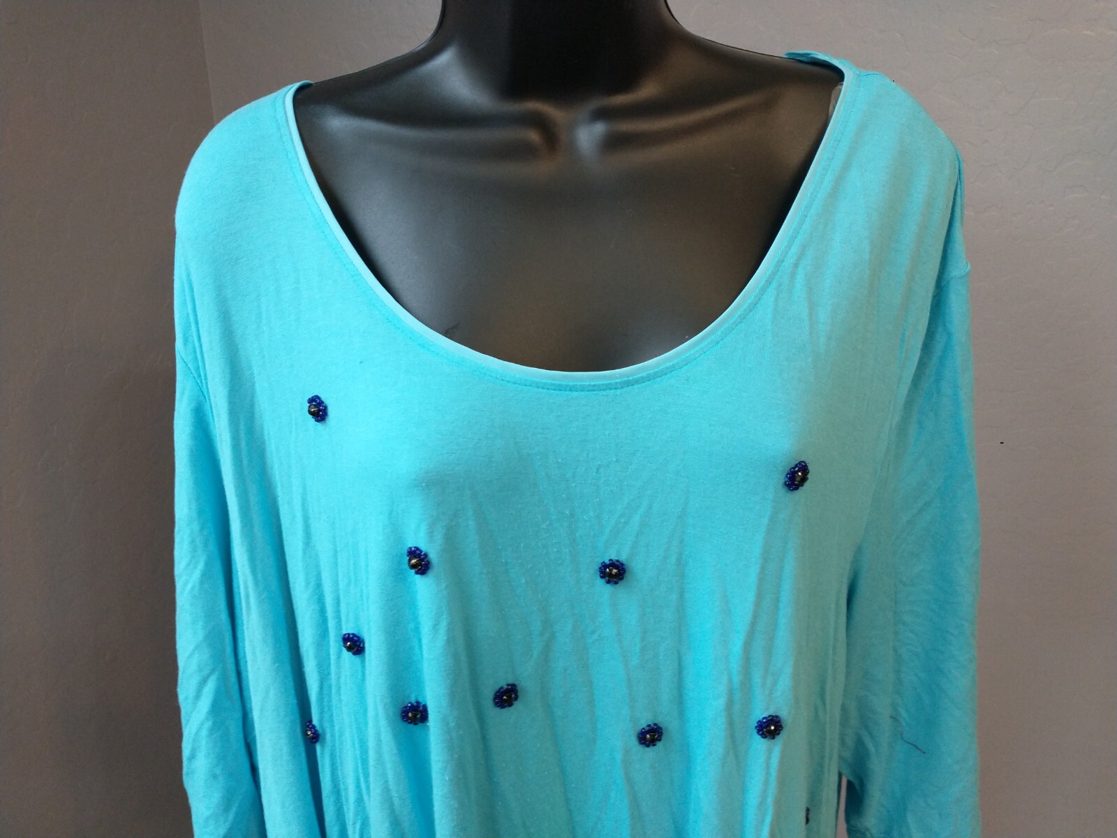 2x simply Emma blue blouse with flower bead accents95% viscose and 5% spandex