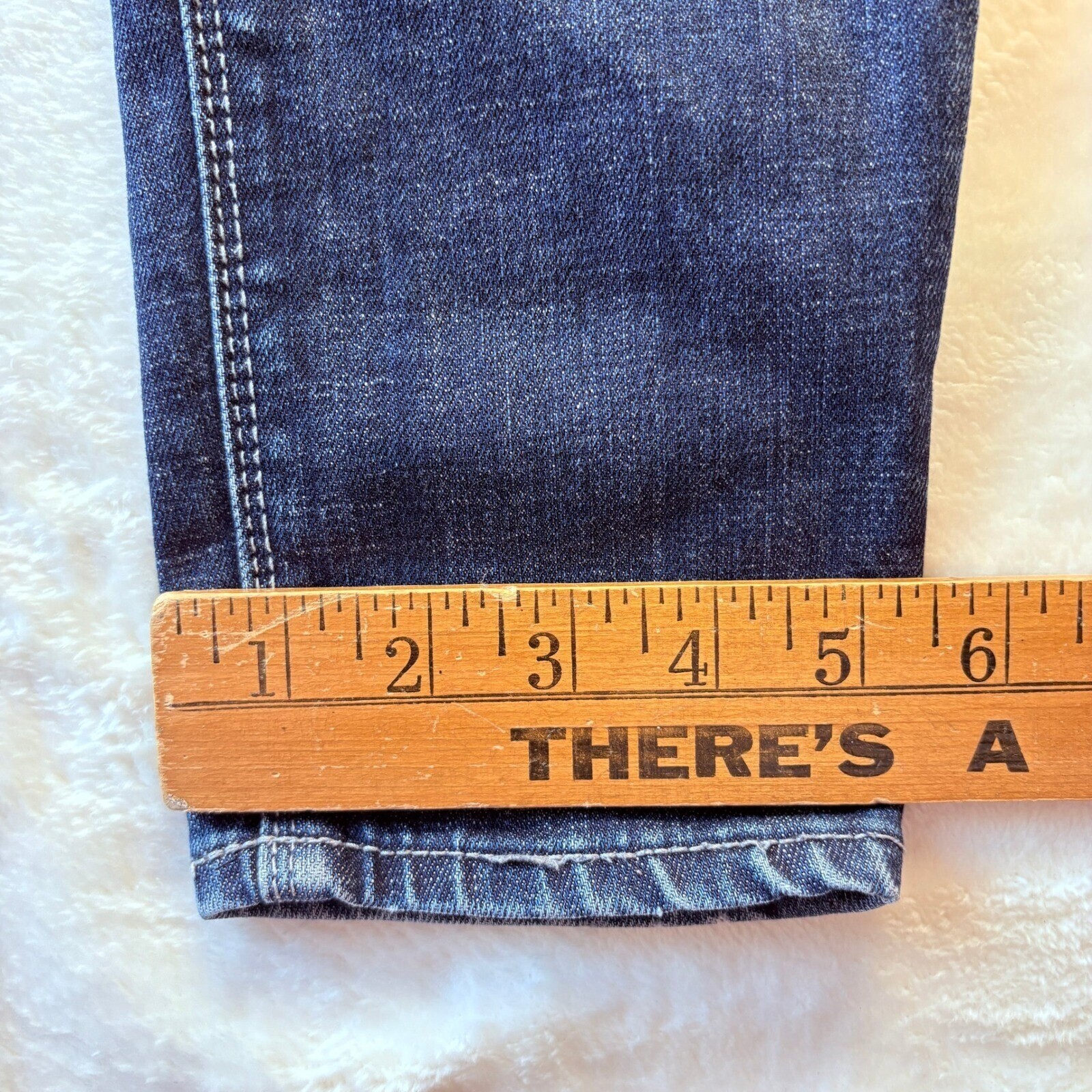 Express Jeans Women 0 Short Blue Low Rise Skinny Raised Back Pocket Design