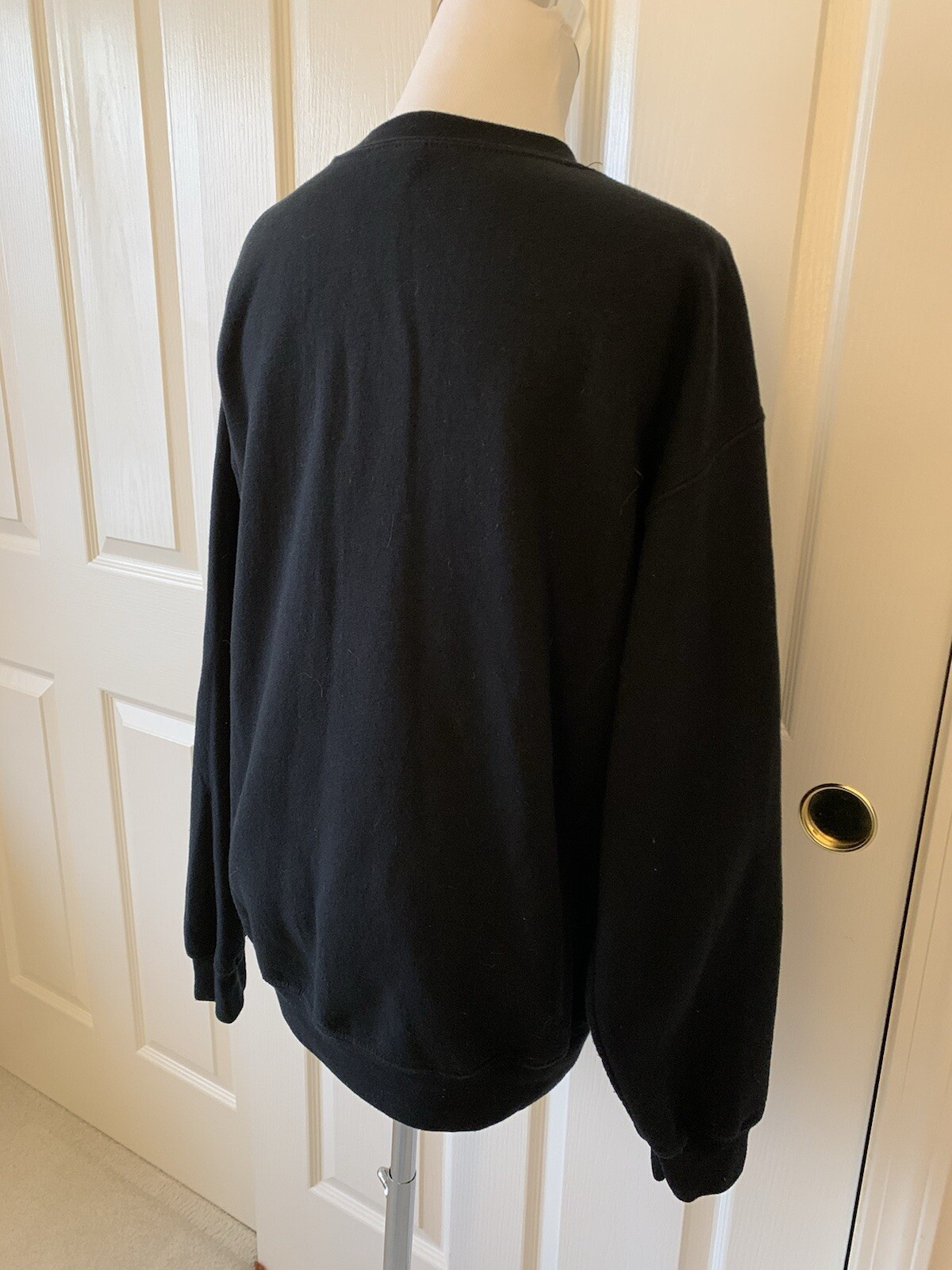 GILDAN “VOLUNTEER” BLACK COTTON POLYESTER BLEND SWEATSHIRT – SIZE M