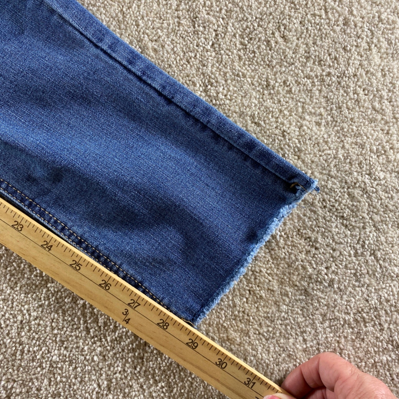Seven7 Slim Straight Jeans Womens 8 Blue Excellent Distressed High Rise Raw Hem