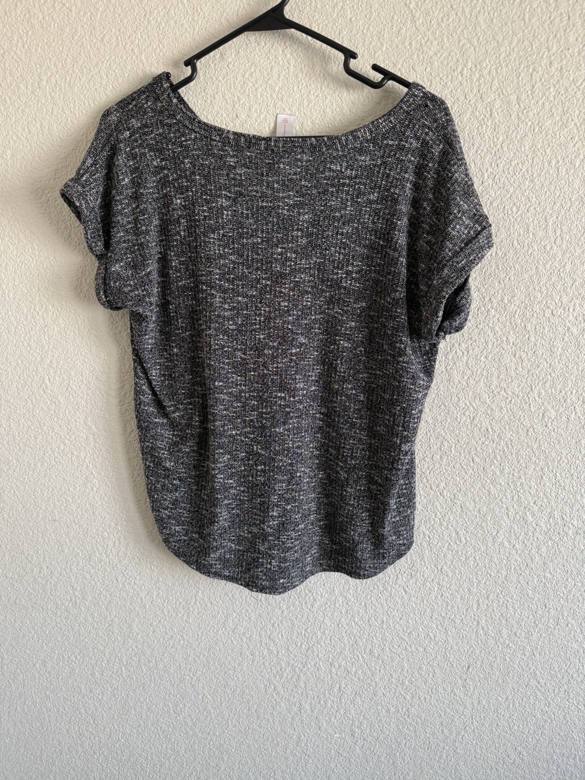 No Boundaries Womens Black Marled Knit Stretch V-Neck Button Front Top L/G