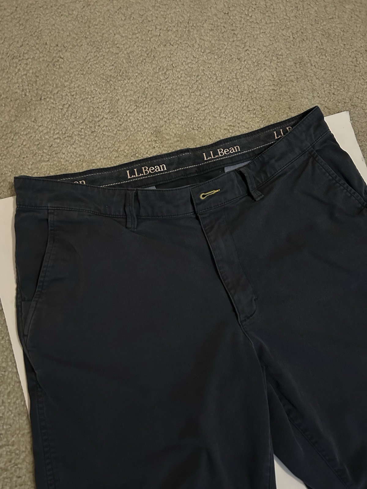 L.L.Bean 36W Men’s Black CoolMax Classic Fit Straight Leg Twill Chino Pants