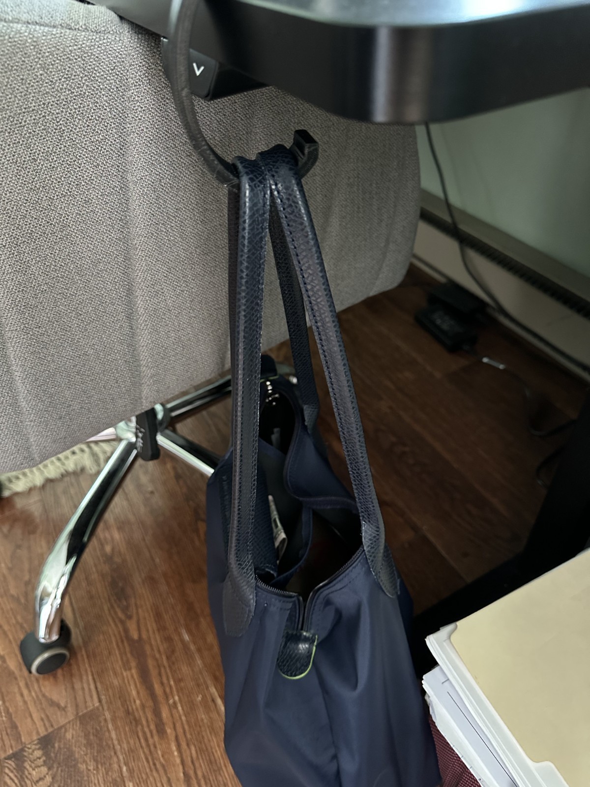 One C Shape Purse Hook for Table Handbag Hanger for Desk Heavy Duty Purse