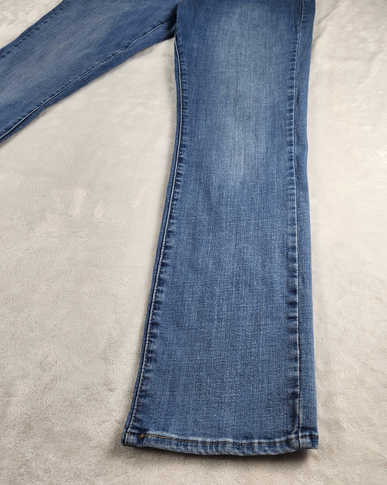 Levis Jeans Womens 32 Medium Blue 314 Shaping Straight Mid Rise Stretch Denim