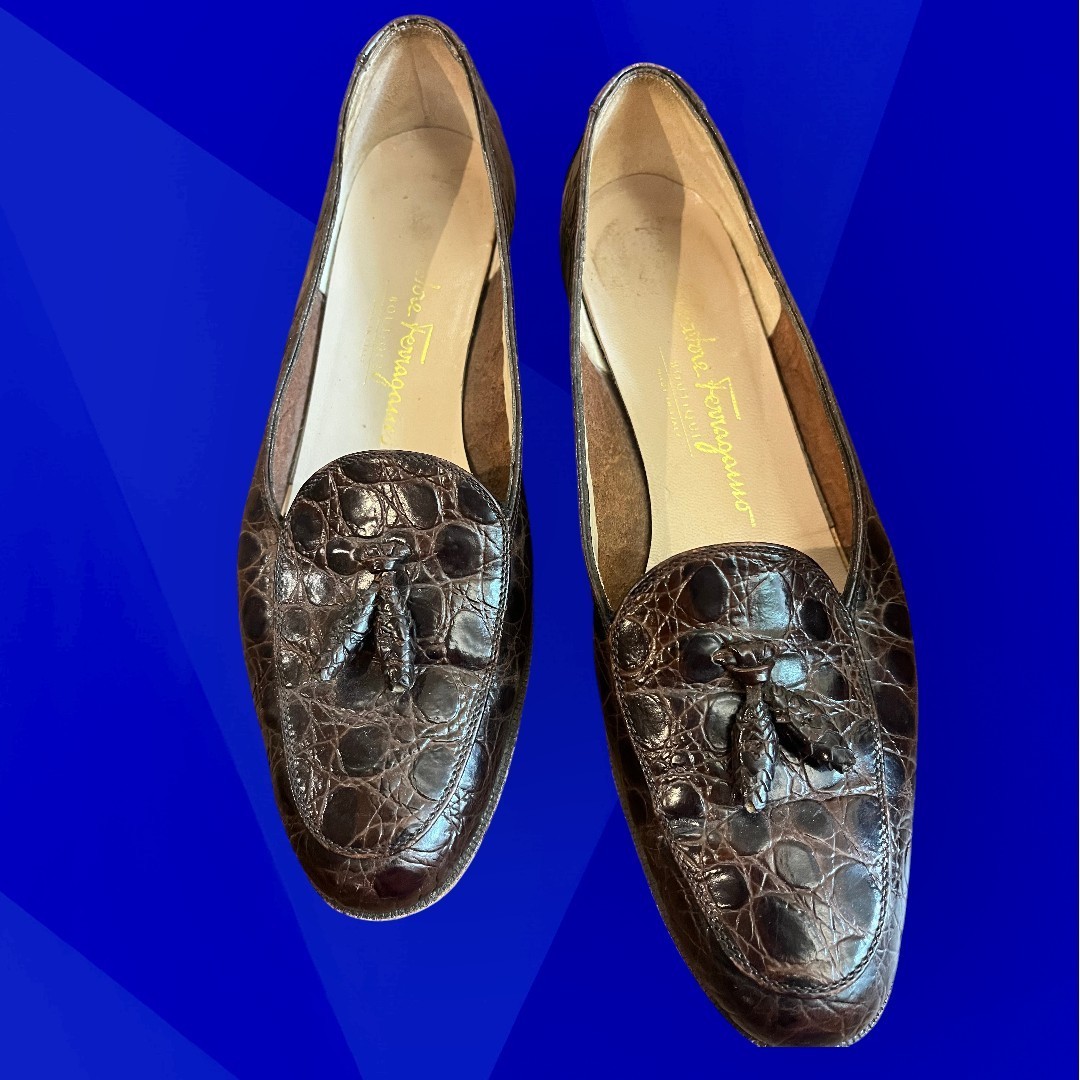 ferragamo flats women