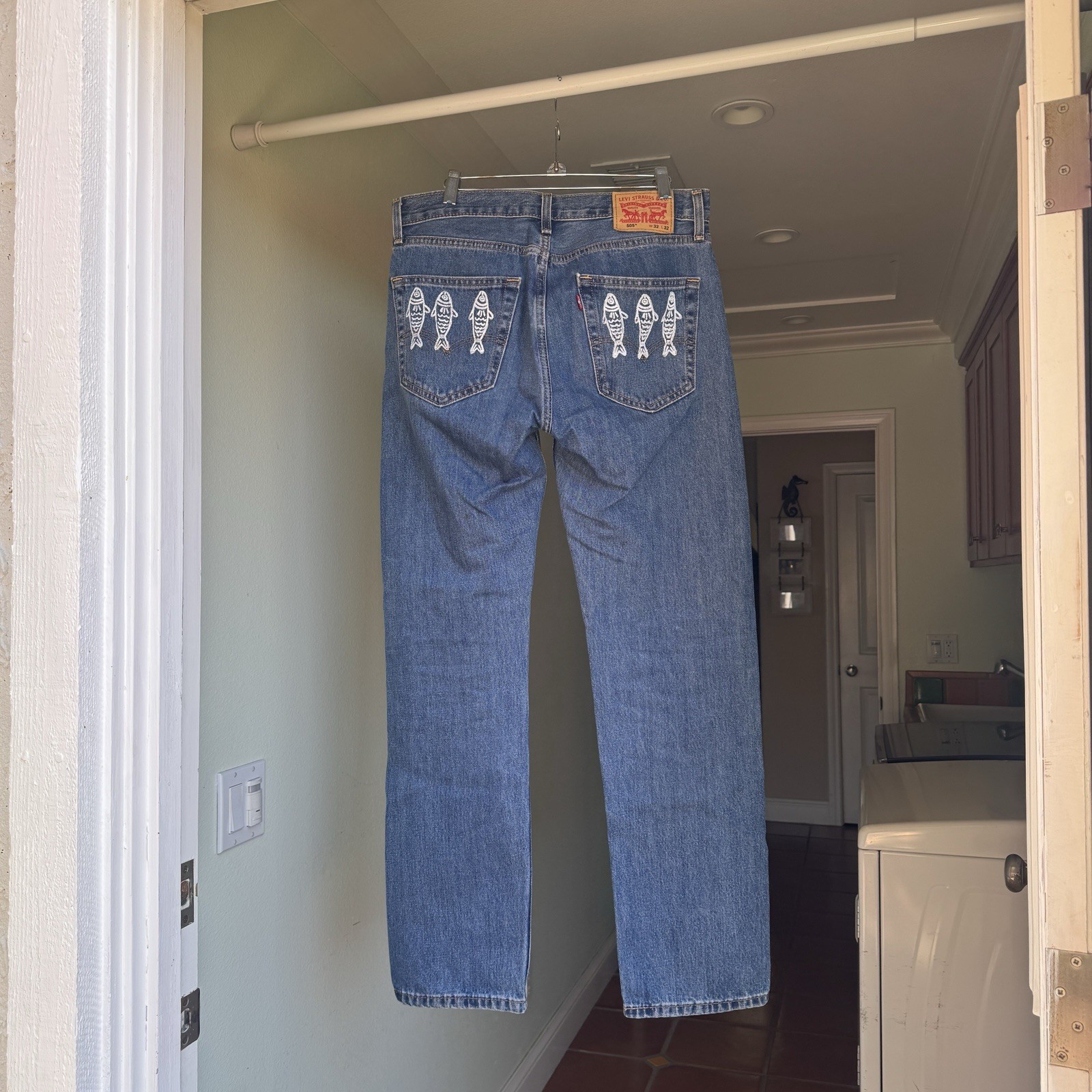 Levi’s 505 Men’s Jeans 32×32 With Fish Prints