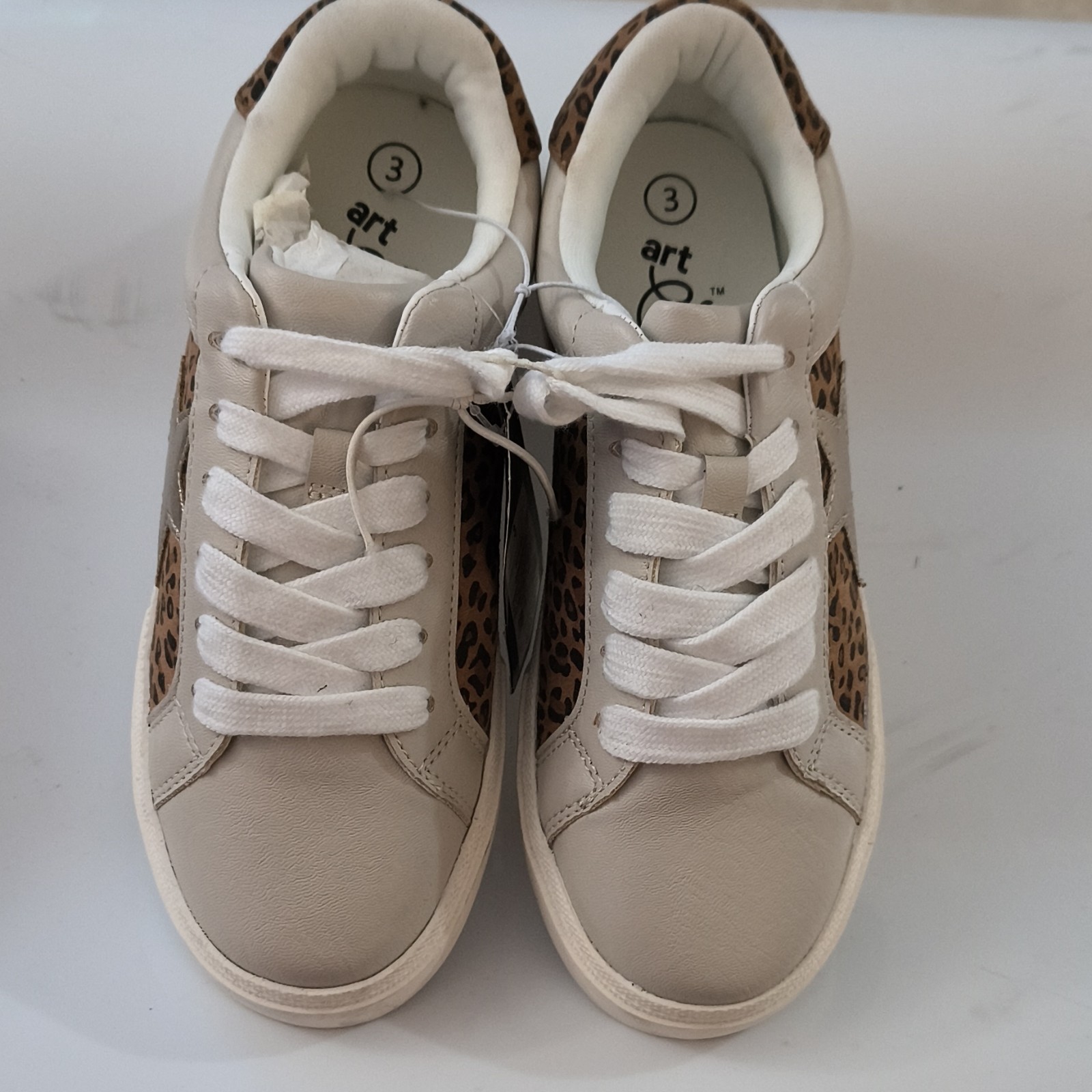 art class Girls Low Top Lace-Up Sneakers Leopard Animal Print Star Accent US 3