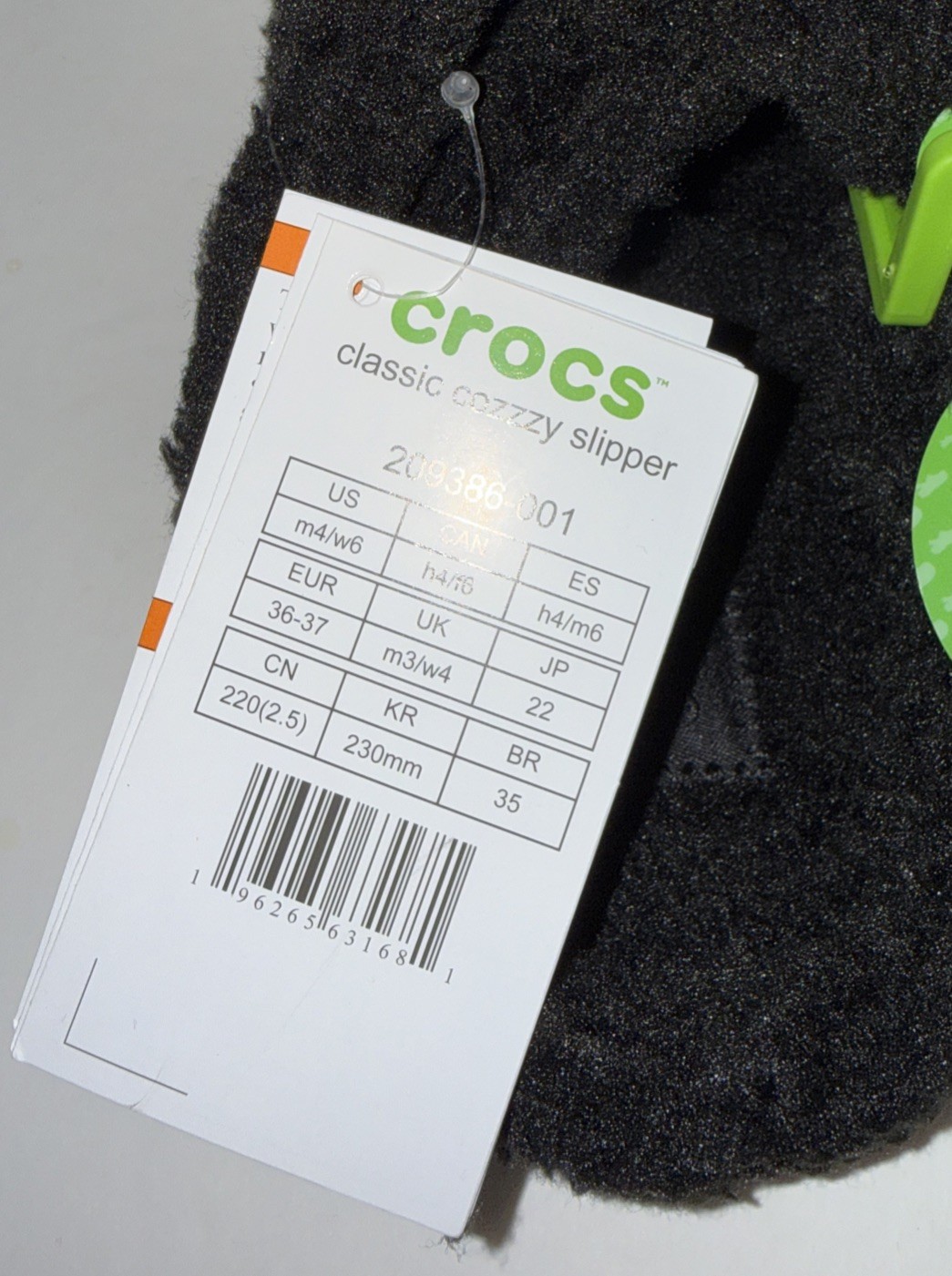 NWT Crocs Women’s Classic Cozzzy Slipper Black M4/W6 Free Shipping!
