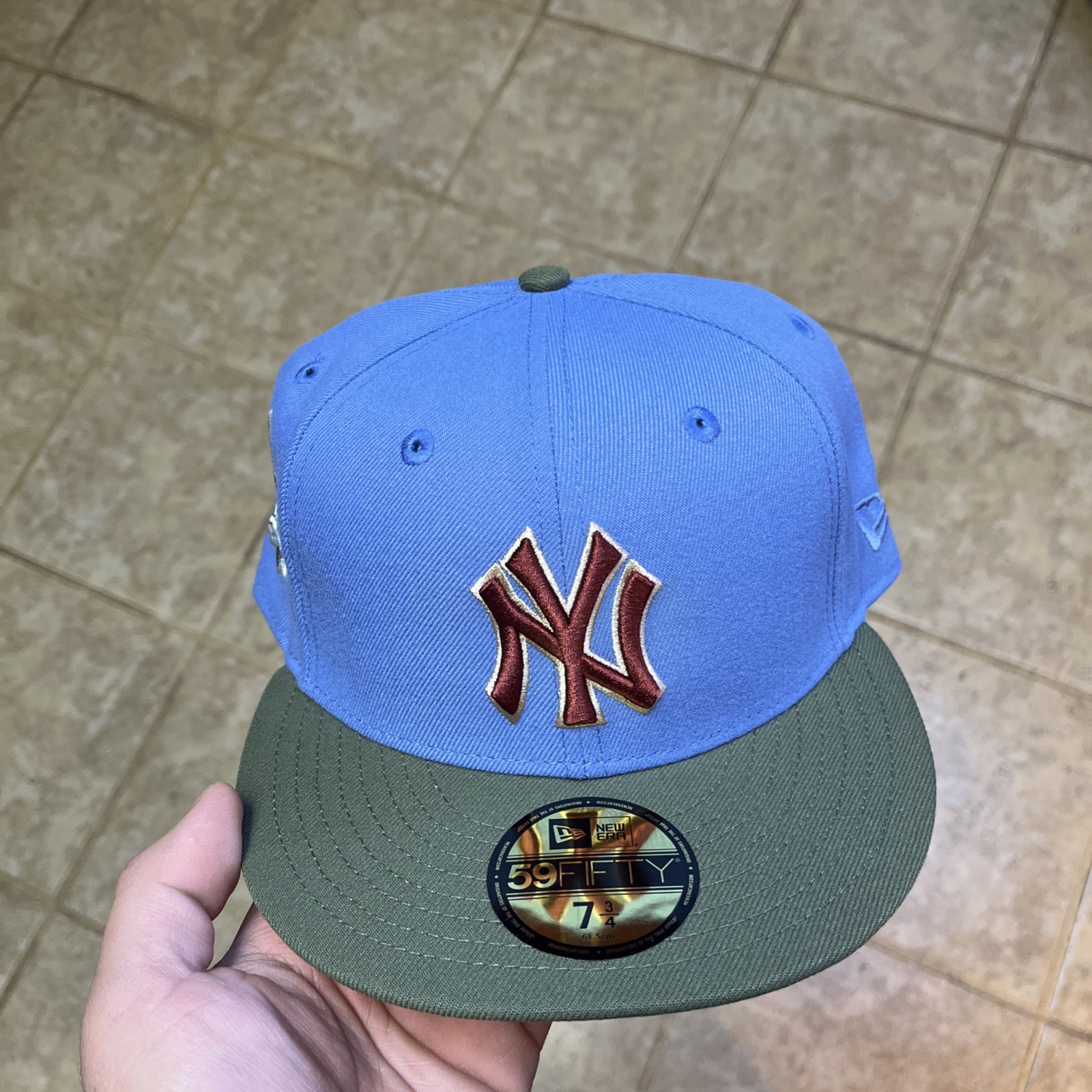 New Era Fitted Hat Club Exclusive 7 3/4 Great Outdoors NY Yankees 1999 WS Patch