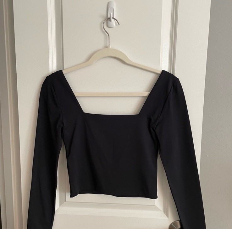 Babaton Black Square Neck Cropped Top S Long Sleeve Women’s Regular