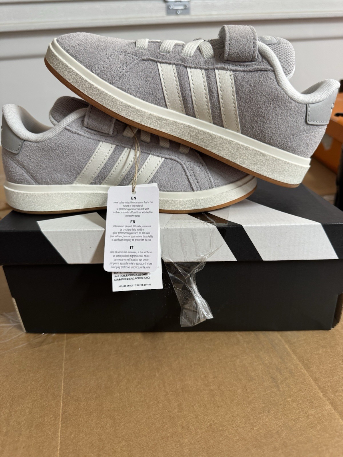 Adidas Grand Court 00s Shoes Grey Two / Off White / Gum Kids Size 2 No Tie