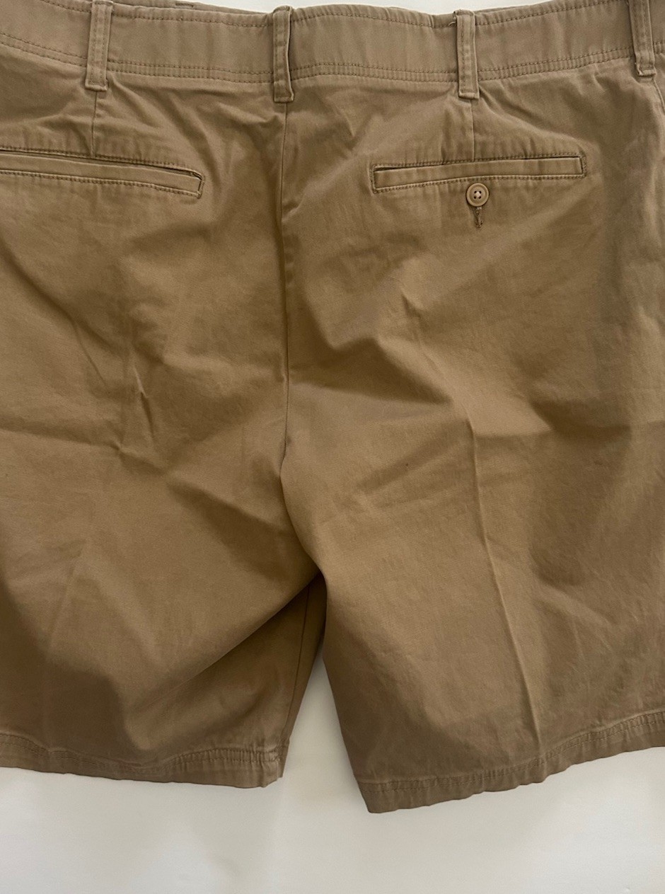 Lee Extreme Motion Men’s Brown Cotton Shorts Flat Front Solid Pockets