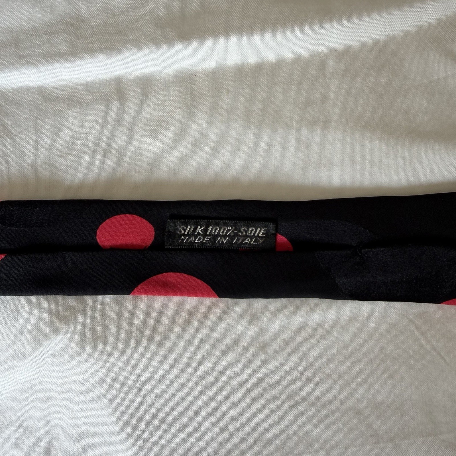 ⁠Vintage Brioni Silk Tie Black Pink Polka Dot Jacquard Gold Logo Plaque Italy⁠