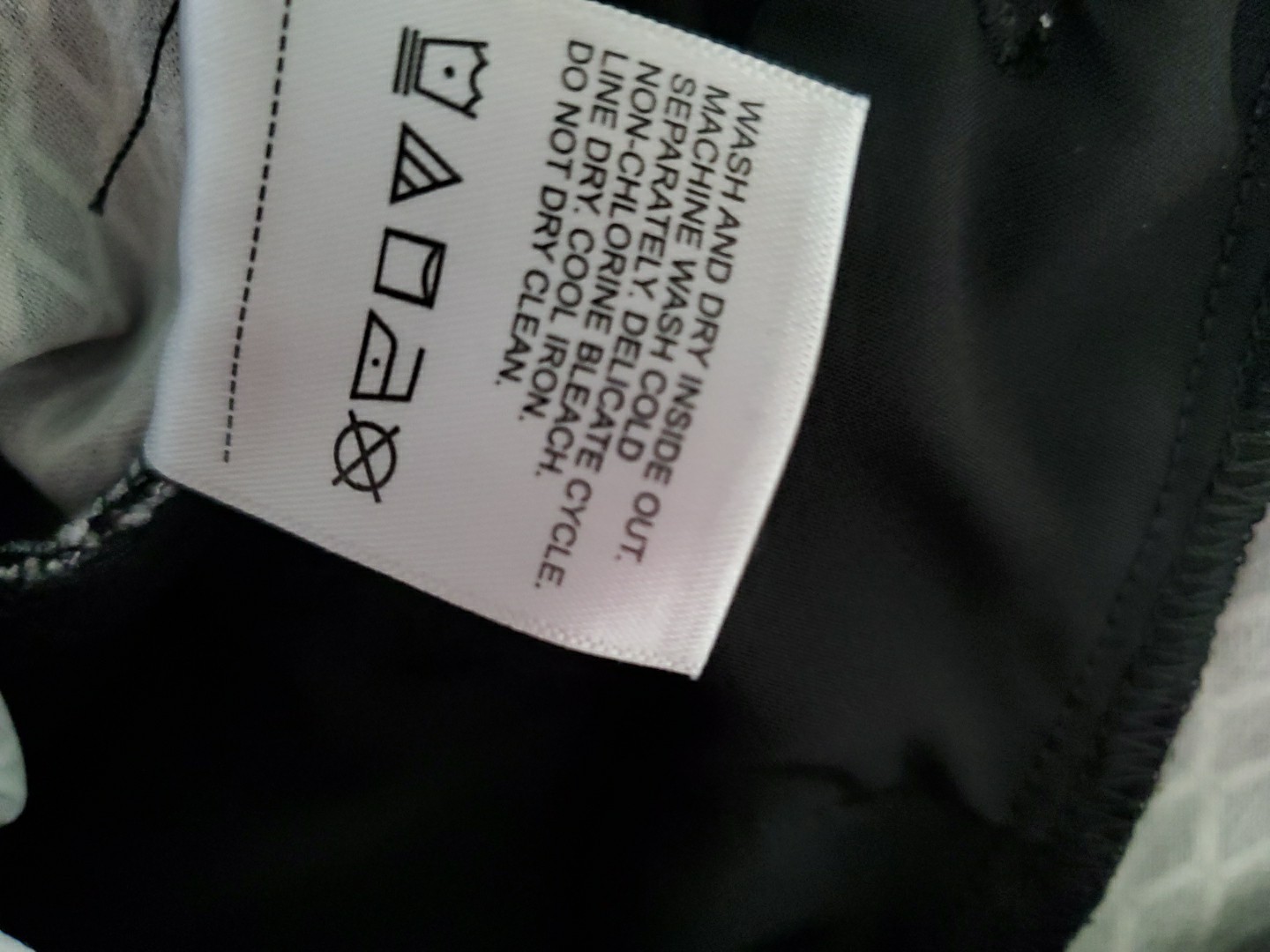 Rafaella Pants Womens Size 10 Black White Pull On Soft Stretch Capri Comfort