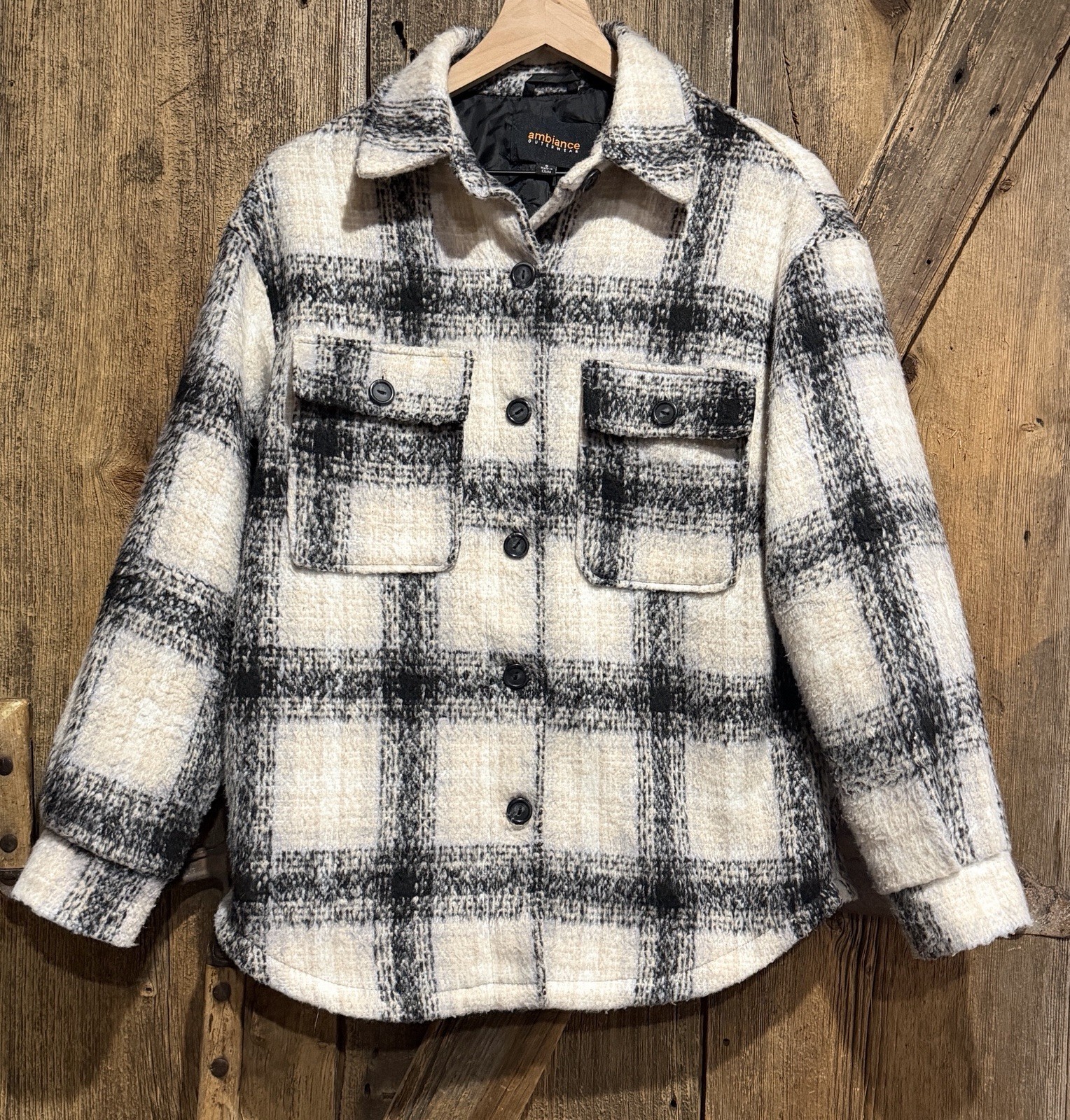 Ambiance Outerwear Button Down Black Cream Plaid Womens Jacket Shacket Small