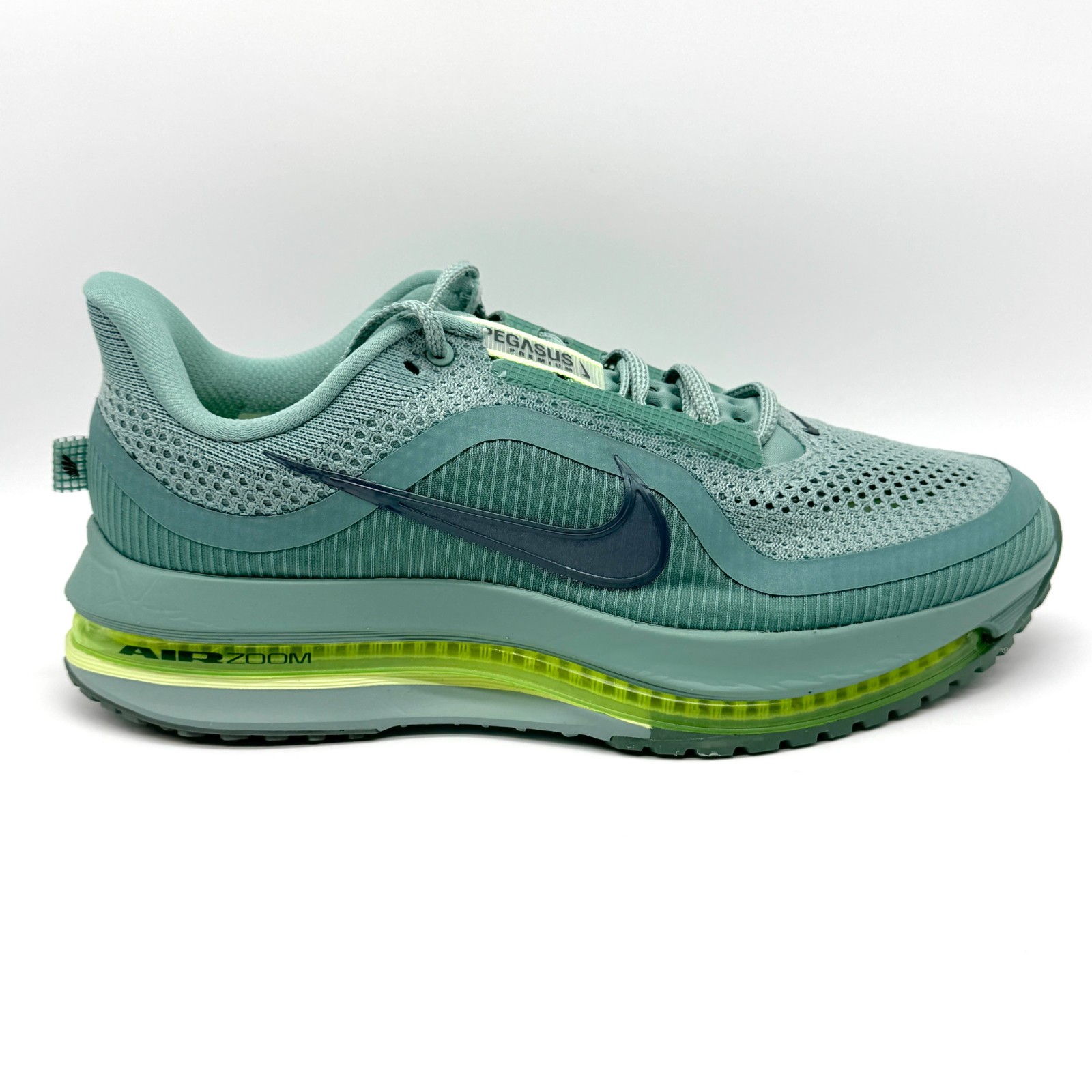 Nike Mens Pegasus Premium Cannon Green Shoes Sz 8 M / 9.5 W New HQ2592-009