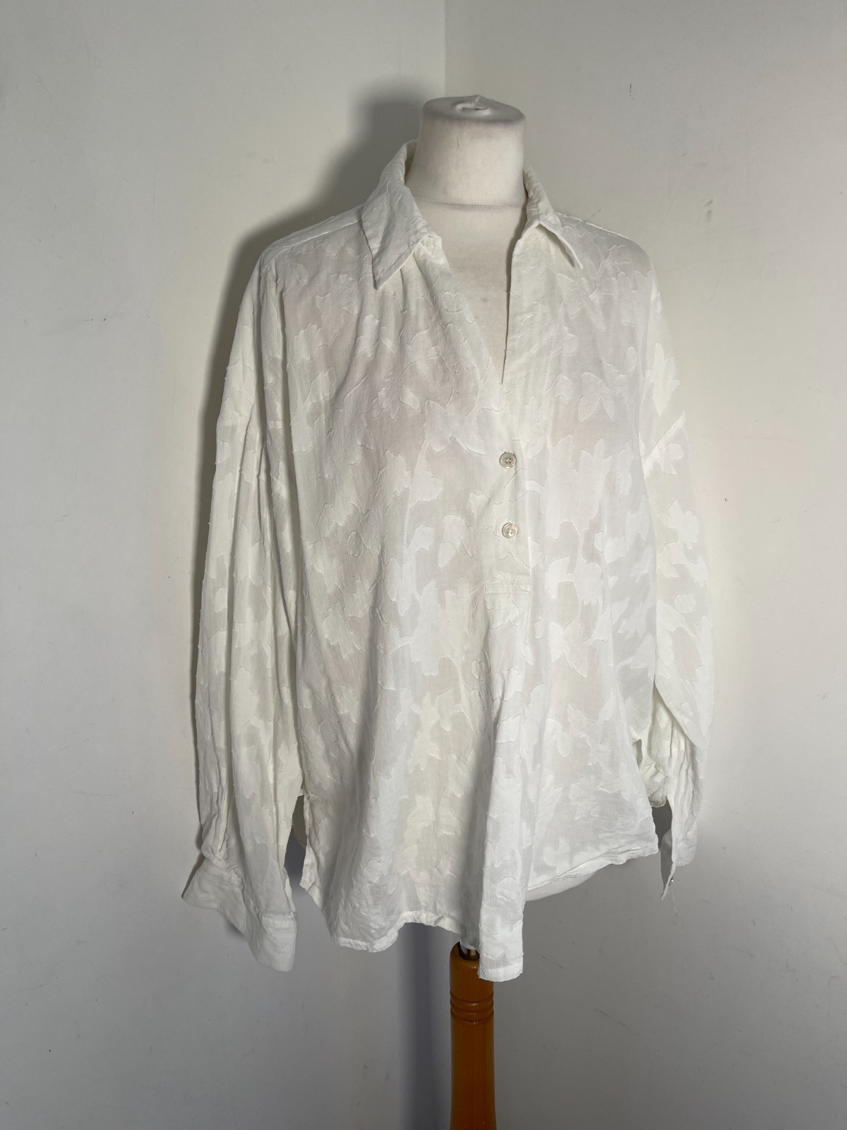 Oliver Bonas oversize blouse top 16 VGC shirt woven print pattern white