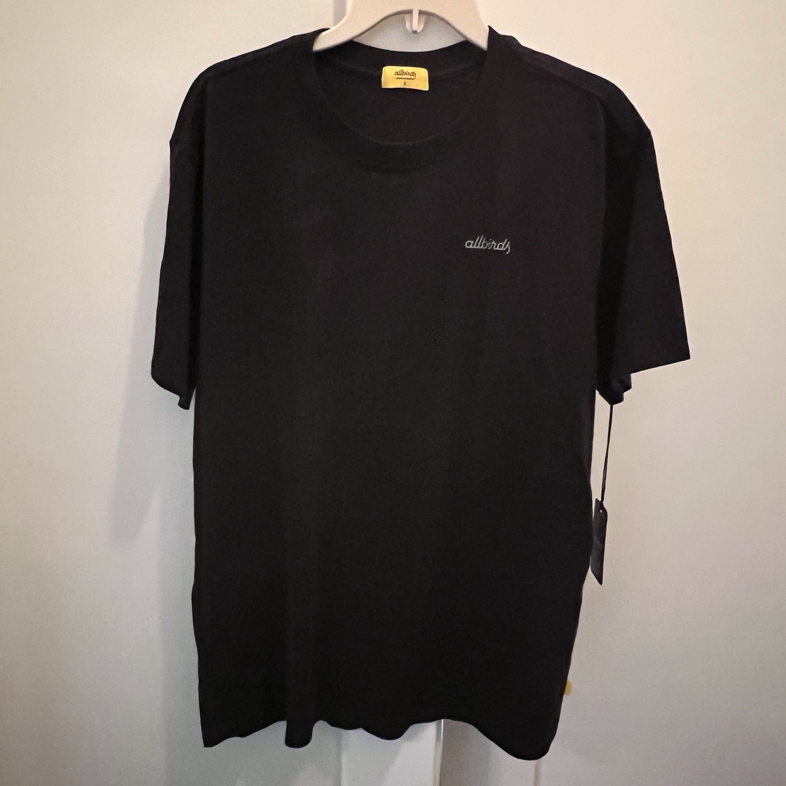 Allbirds Allgood Cotton Tee Natural Black Tree Glider NWT Large Short Sleeve