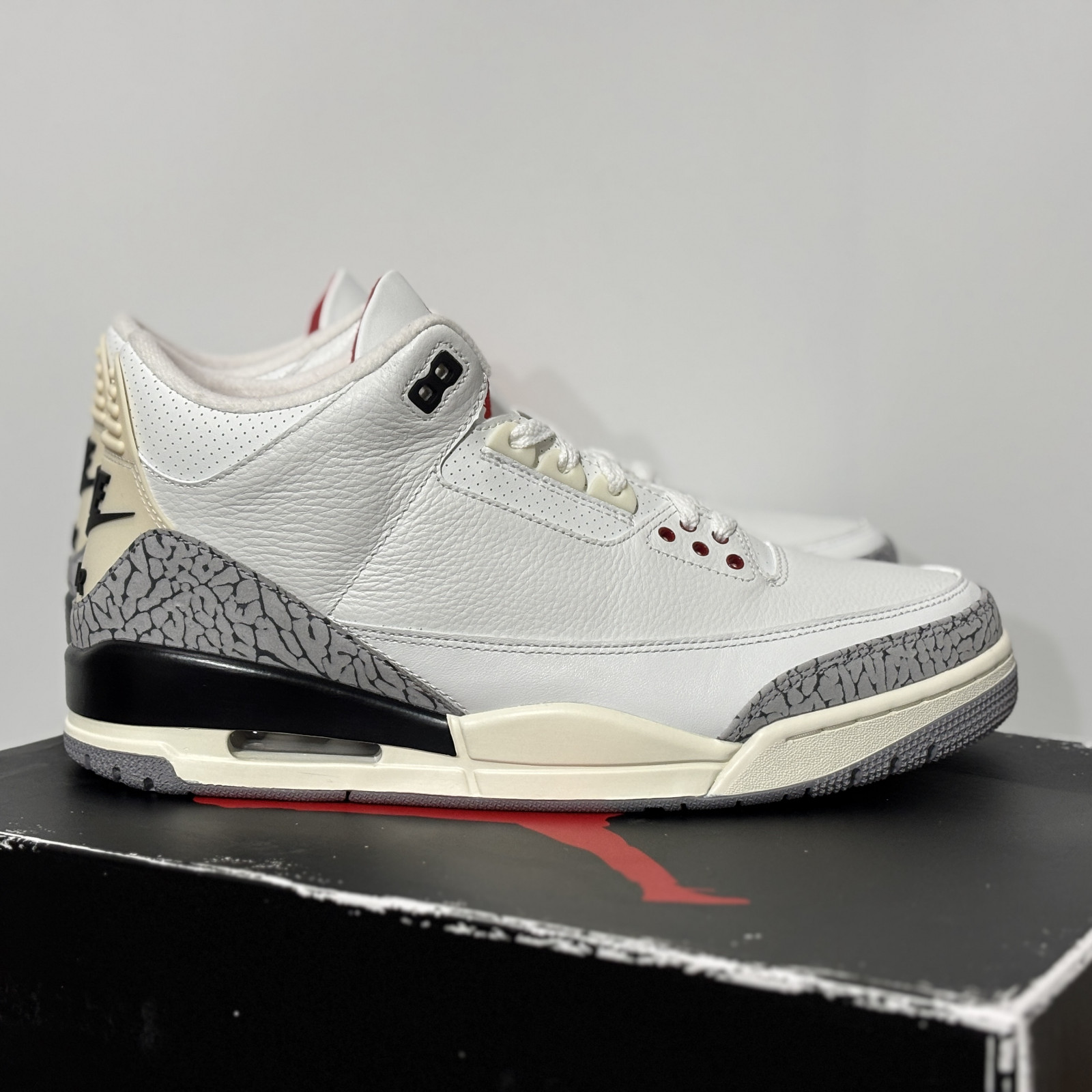 Air Jordan 3 “White Cement Reimagined” Men’s basketball shoes