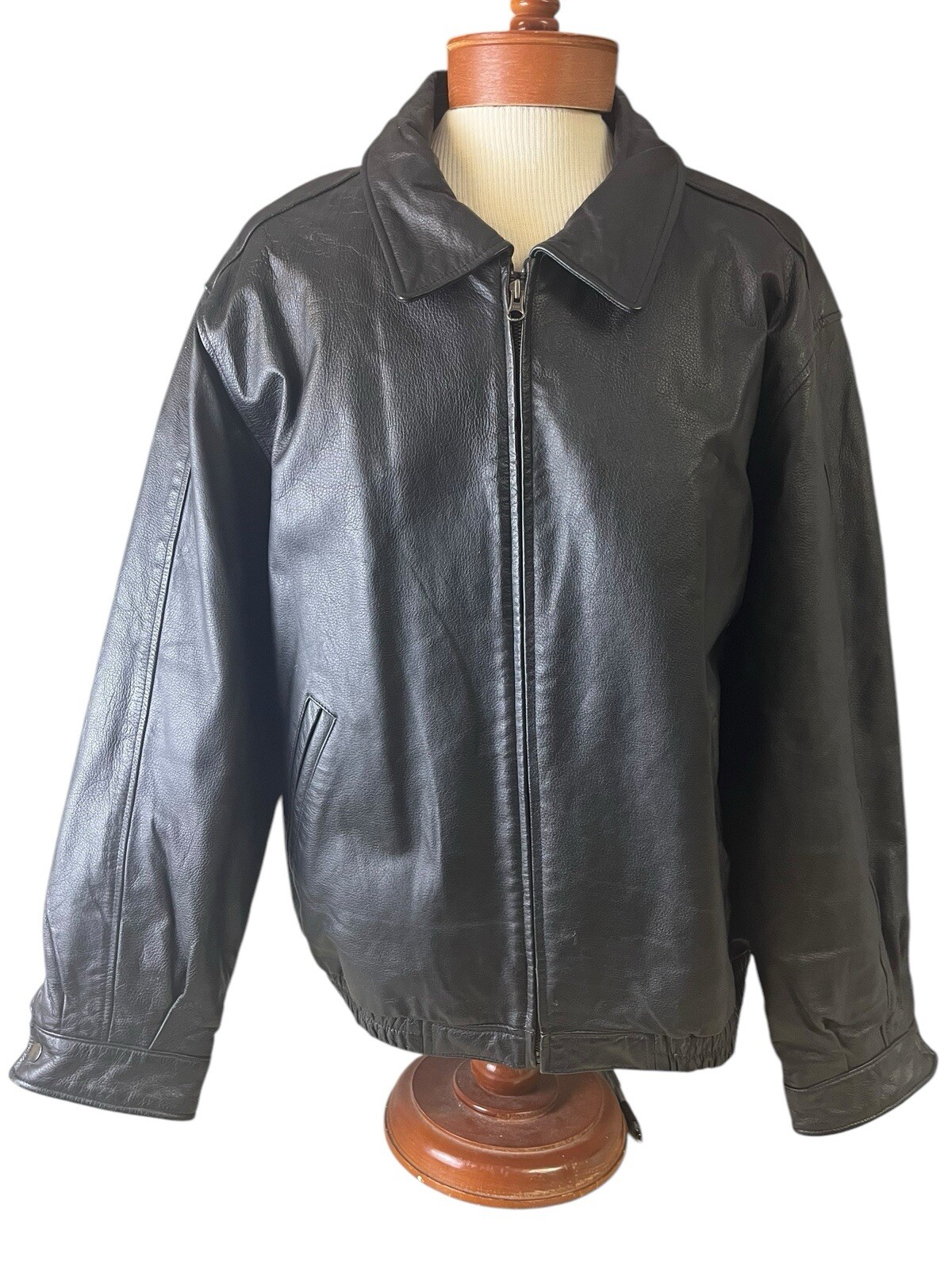 Trader Bay Men’s Black Leather Bomber Jacket YKK Zip Front Quilt Lining Size XL
