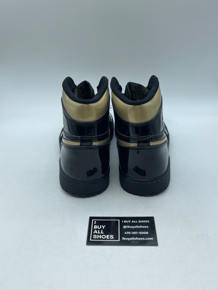 Jordan 1 Retro High Black Metallic Gold (2020) 9 (Moderately Wor Size 9 (No Box)
