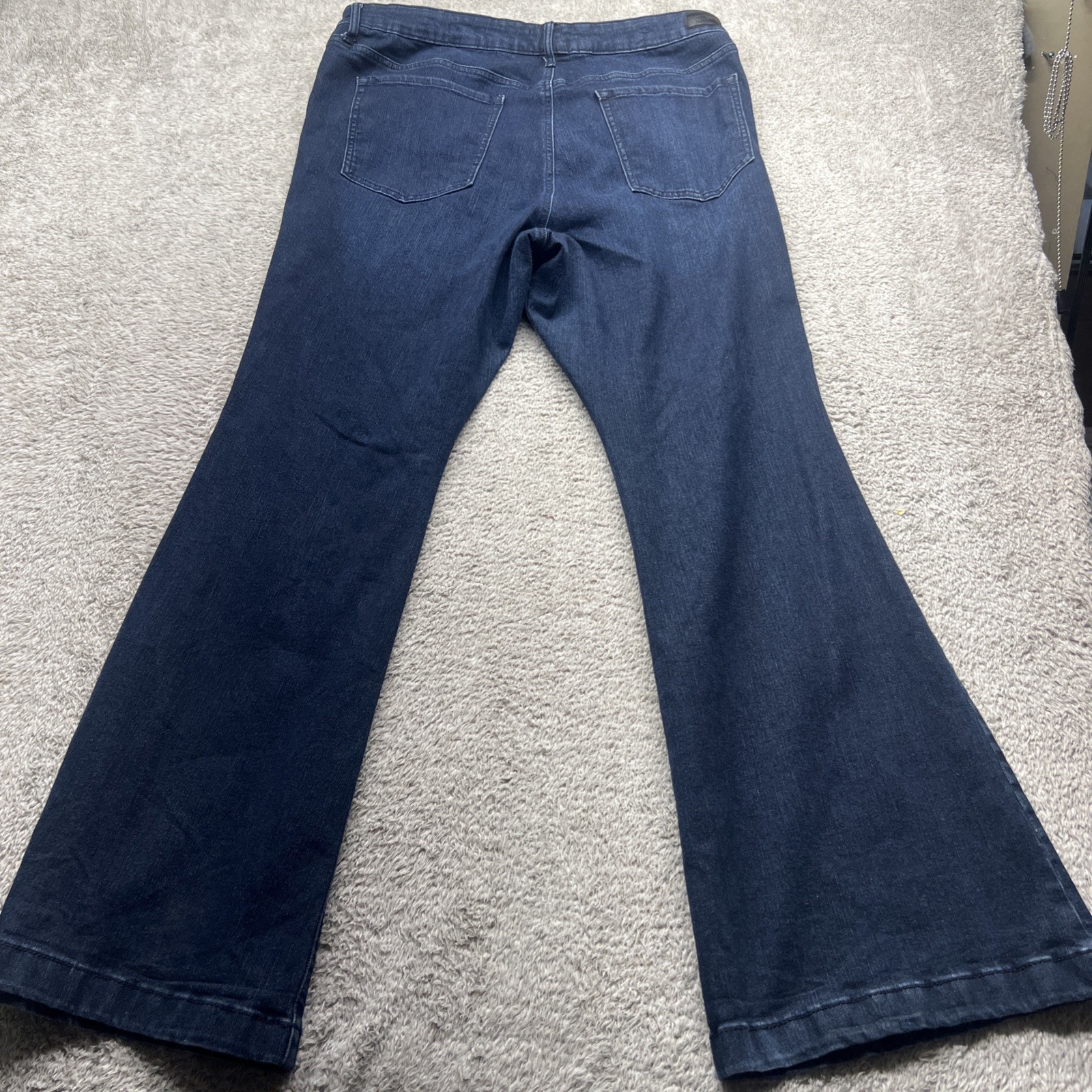 Sophia Vergara Melisa Flare Stretch Pull On Jeans 20 dark Wash Denim