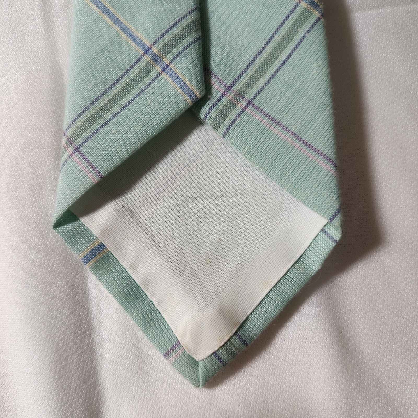 Hennessy Couture Mens Light Green with Stripes Neck Tie Size 56×3.25 Inches