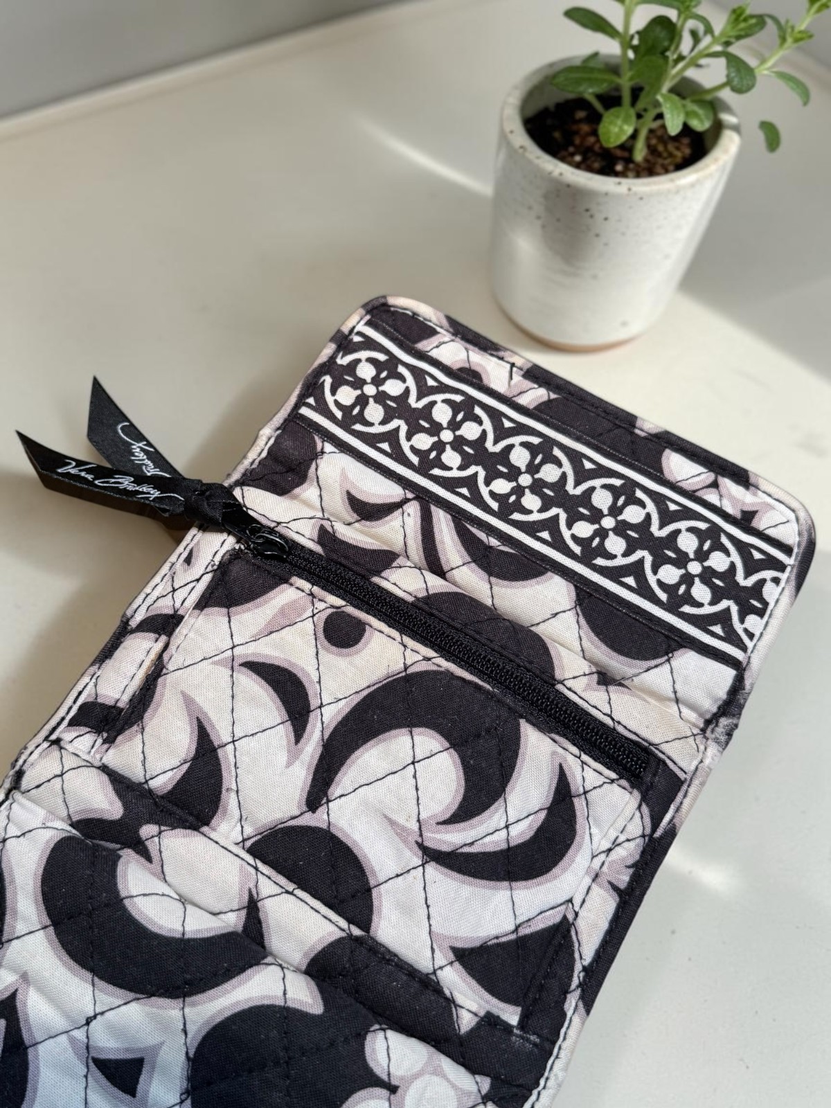 Vera Bradley Fold‑Out Cloth Wallet Black White Snap Side Zip 8 Card Slots