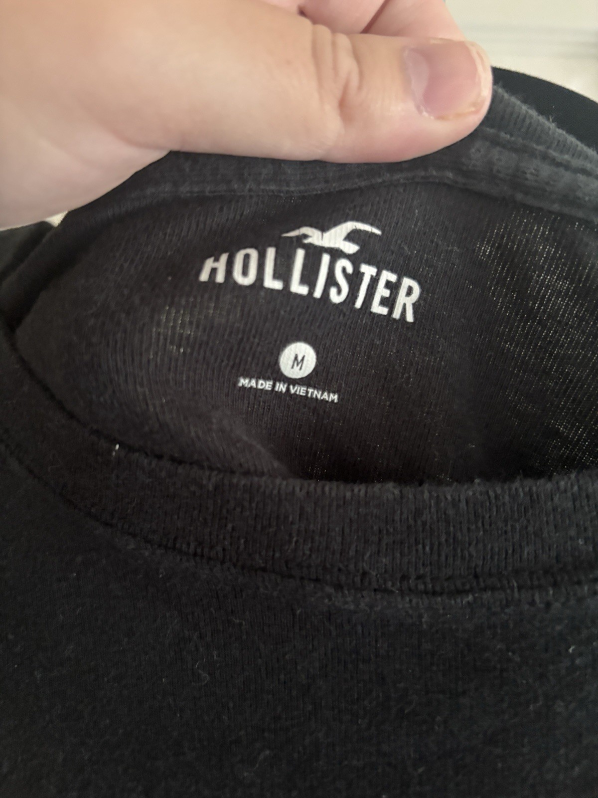 Hollister Basic Black Crop Top Size Medium