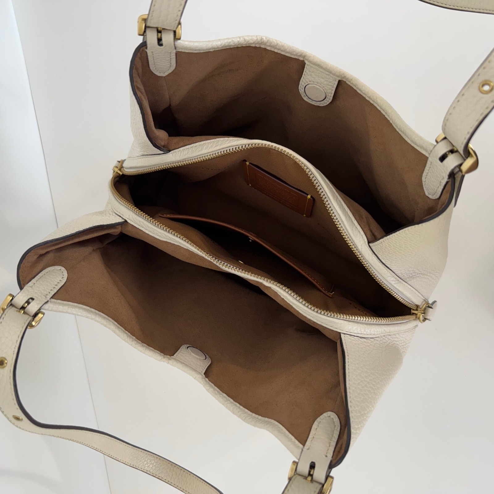 Coach Lori Shoulder Bag Refined Pebble Leather Chalk Off-White C4824