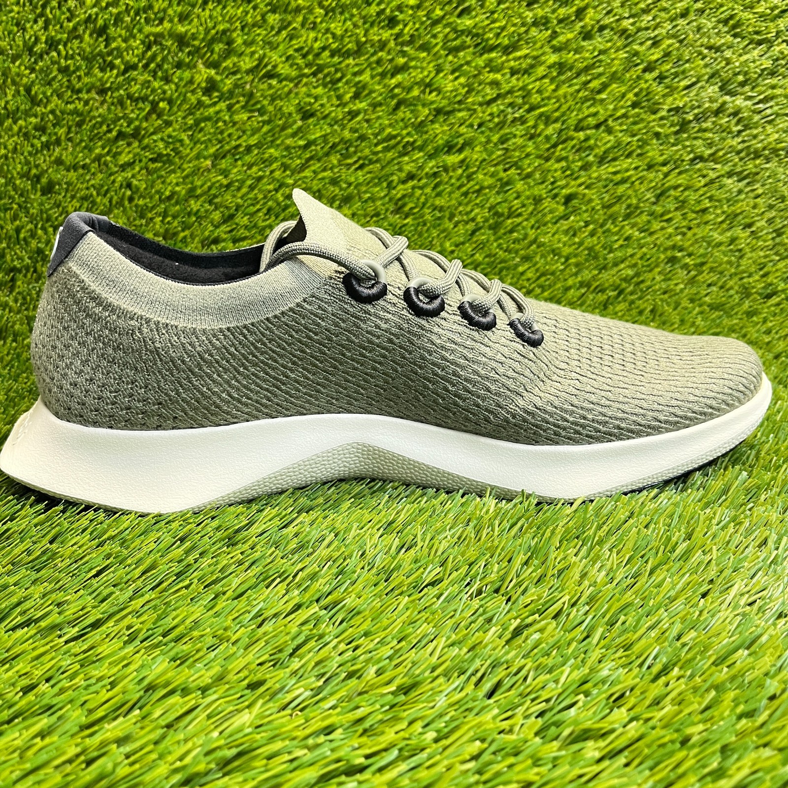 Allbirds Tree Dasher 2 Mens Size 13.5 Rugged Green White Running Shoes Sneakers