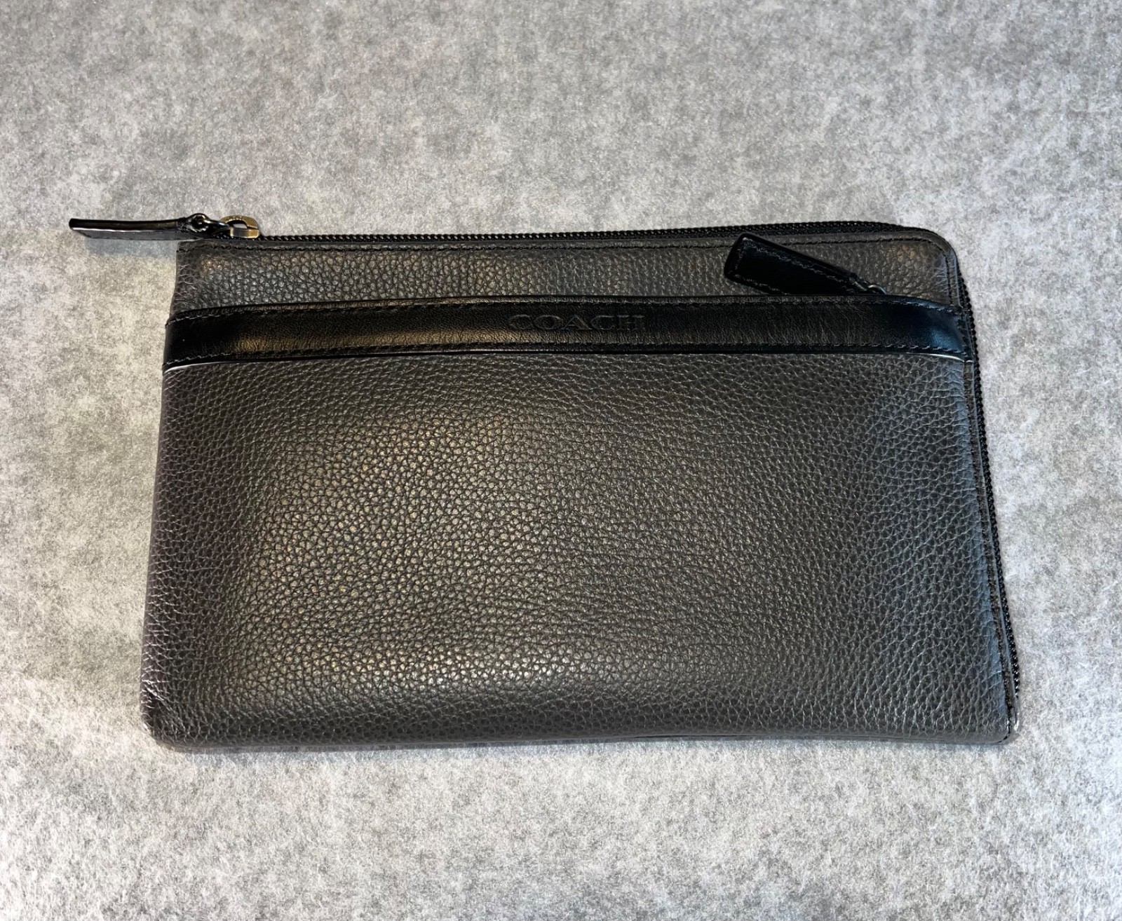 COACH CAMDEN LEATHER GREY/BLACK POUCH ENVELOPE STYLE WITH ZIPPER F62762