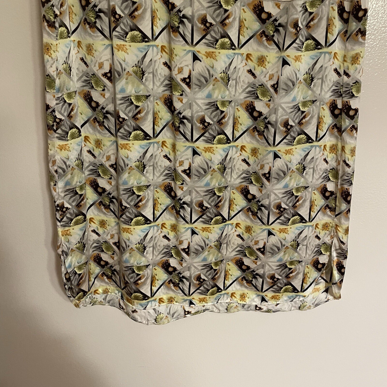 W By Worth Wmn 4 Ivory Multicolor Floral 100% Silk Tunic Length Sleeveless Top