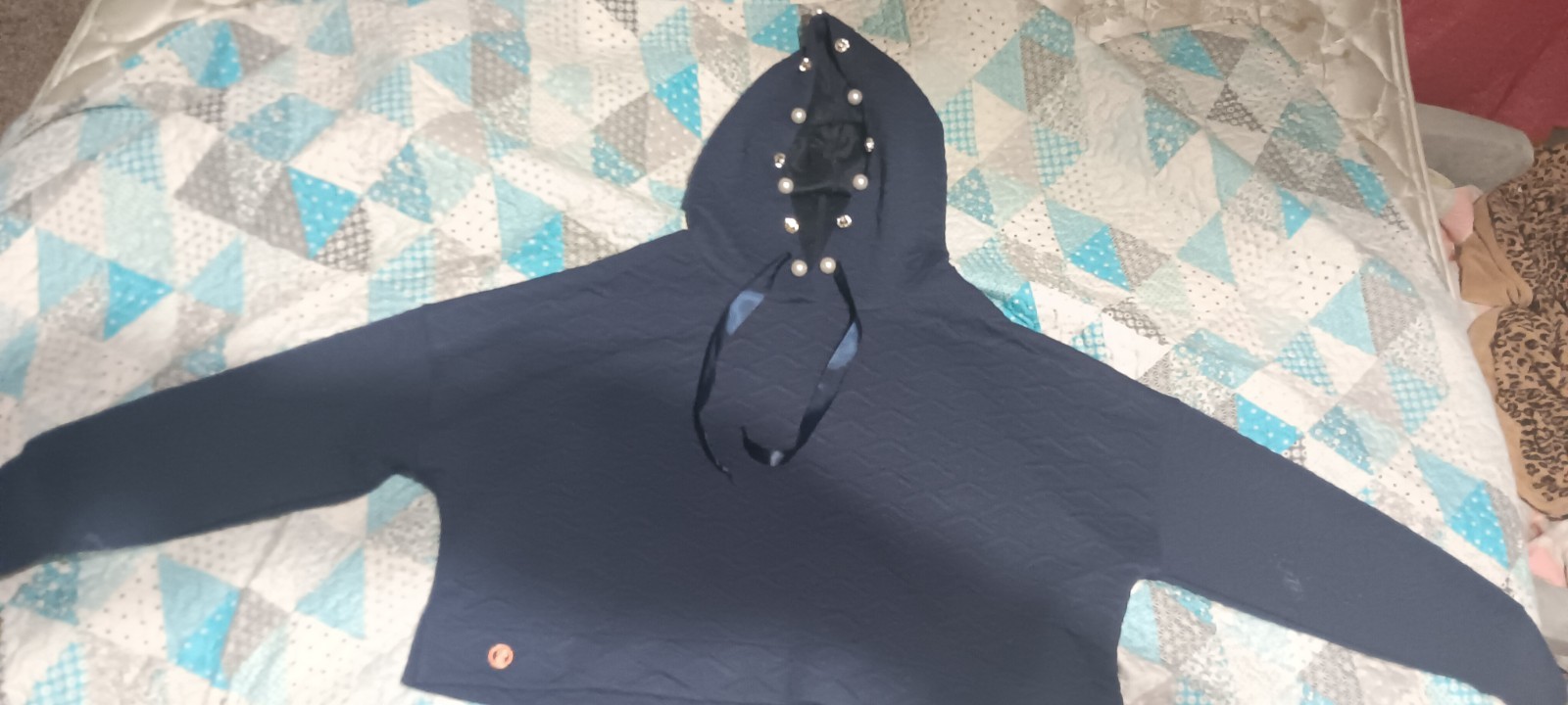 SIMPLY SOUTHERN CROPPED JEWELED HOODIE AND PANTS NWT SM