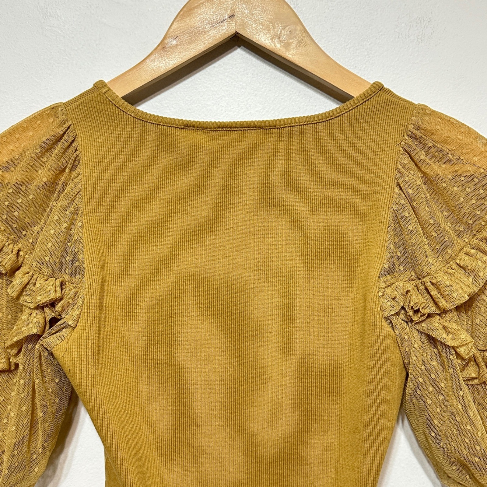 Maeve Anthropologie Mesh Puff Sleeve Top Size XS Ribbed Feminine Blouse Romantic