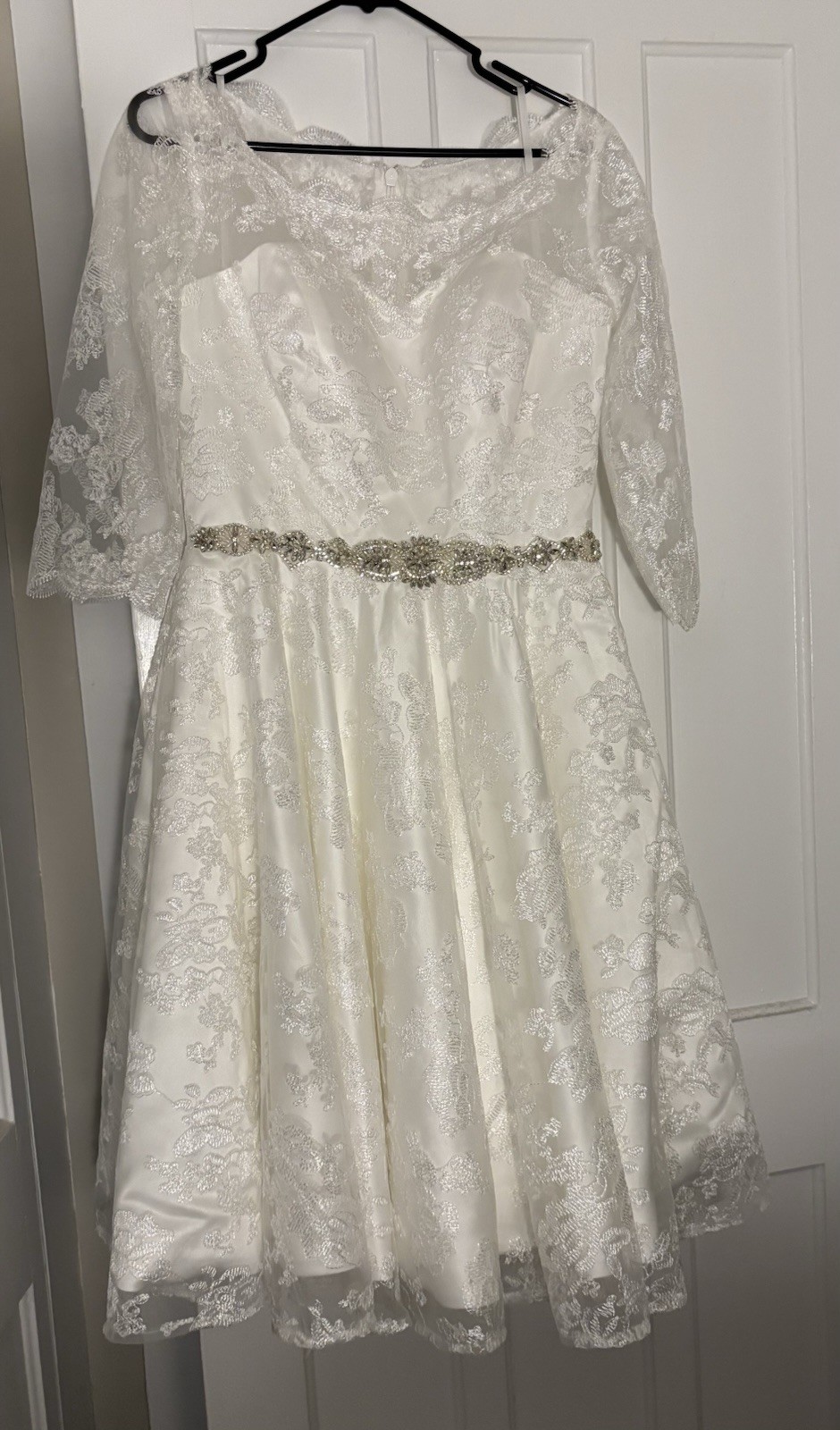 June Bridals Tea Length Lace 3/4 Sleeve Wedding Dress Size 12