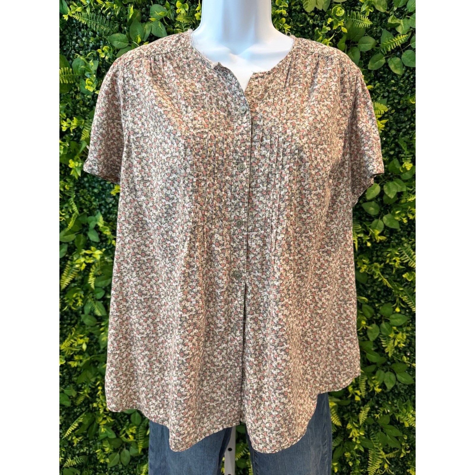 Womens Ditsy Floral Pintuck Button Down Blouse Short Sleeve Pink Cream Top