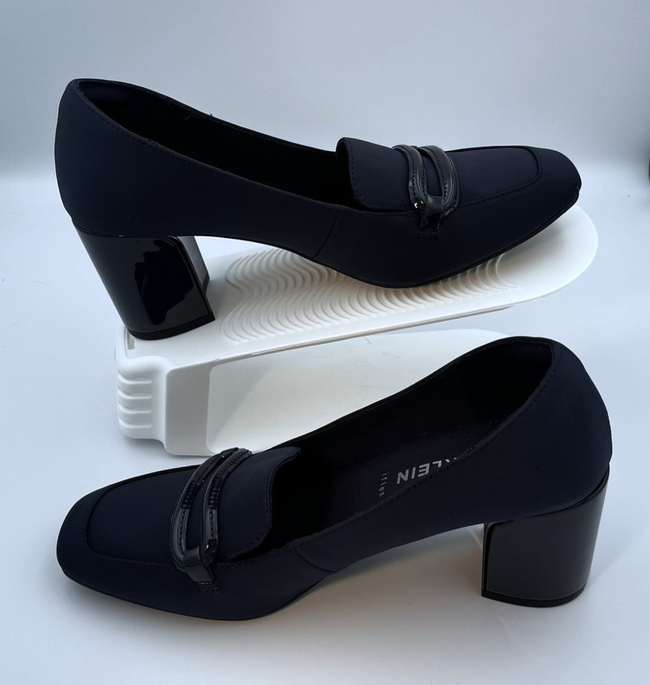 Anne Klein Toni Stretch Block Heel Tailored Pumps – Navy – Size 7 ½