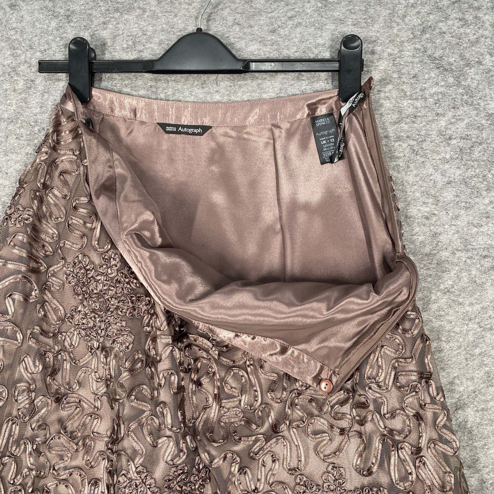 M&S Autograph Size 12 Taupe skirt Lined Lace outer with Embroidery length 27in